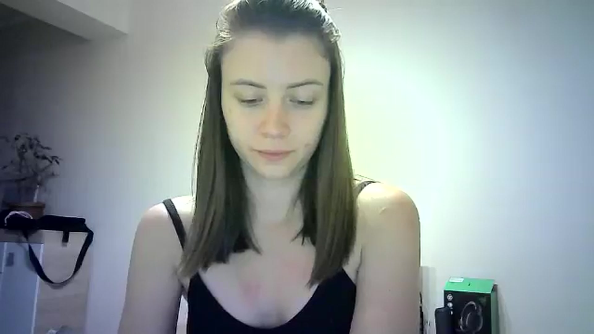 Gallery image thumbnail from Sulfate0's myfreecams stream on, 06/03/2024, 16:30 image 10 of 20