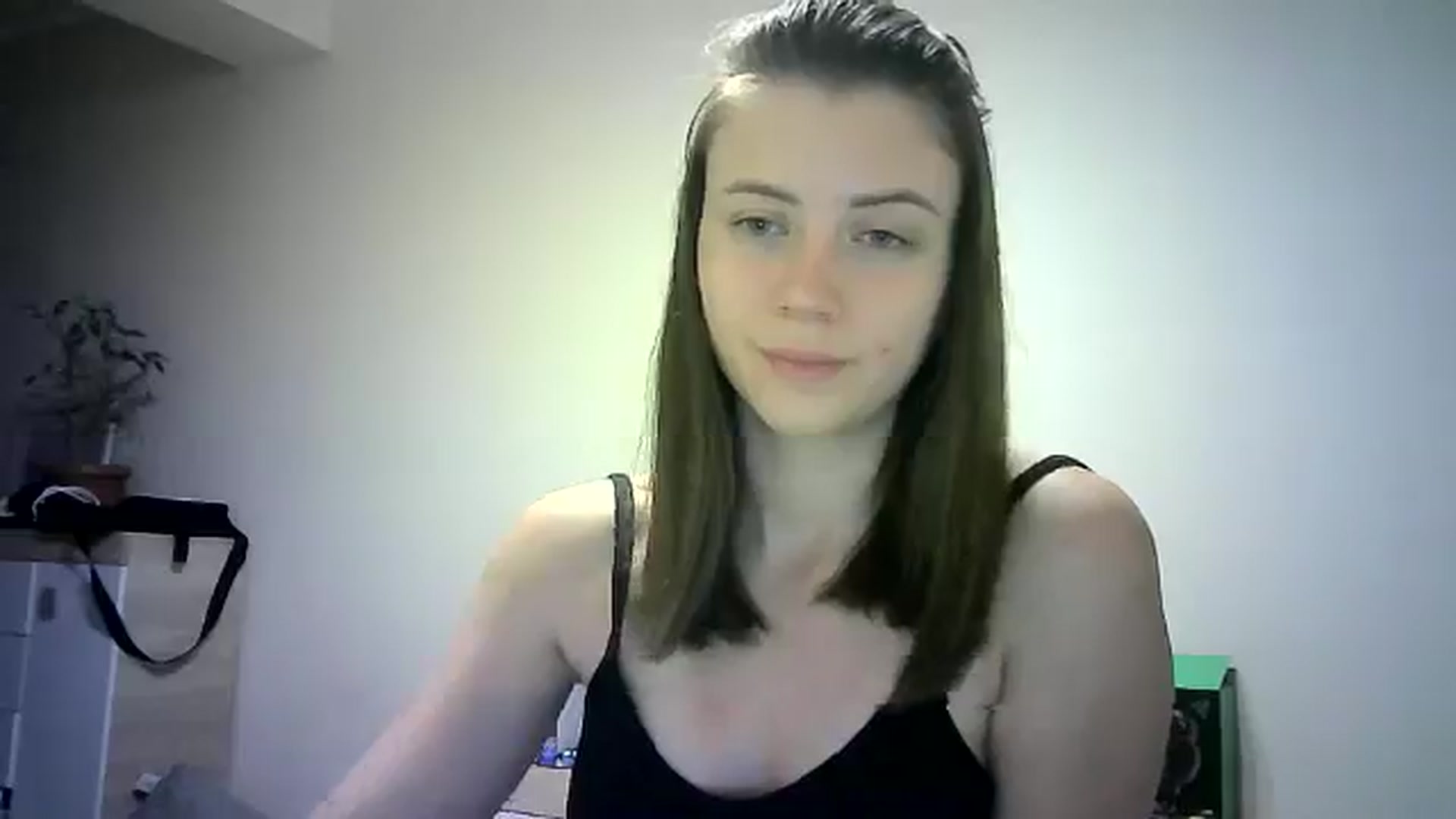 Gallery image thumbnail from Sulfate0's myfreecams stream on, 06/03/2024, 16:30 image 13 of 20