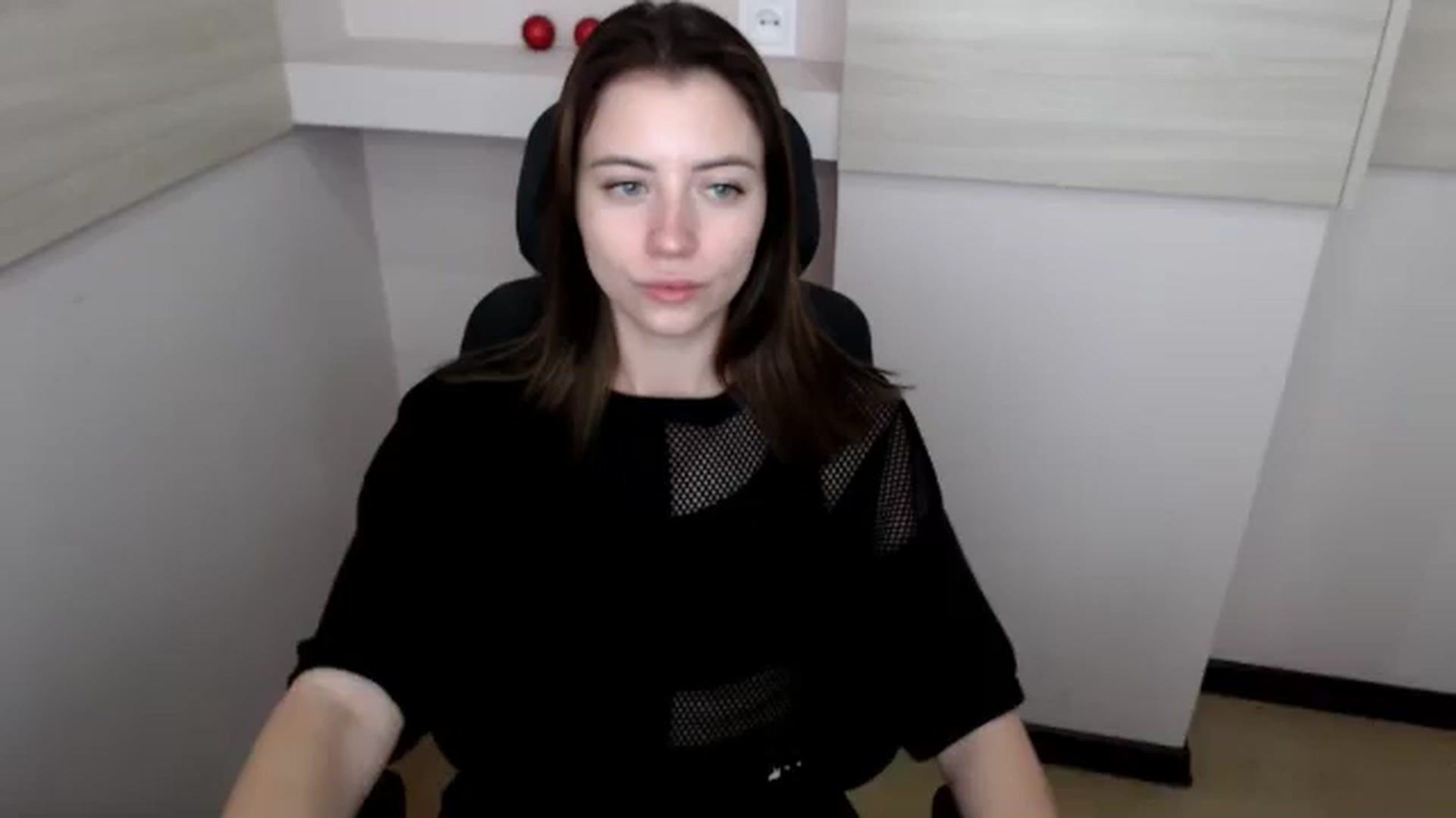 Gallery image thumbnail from Sulfate0's myfreecams stream on, 06/04/2024, 07:55 image 1 of 20