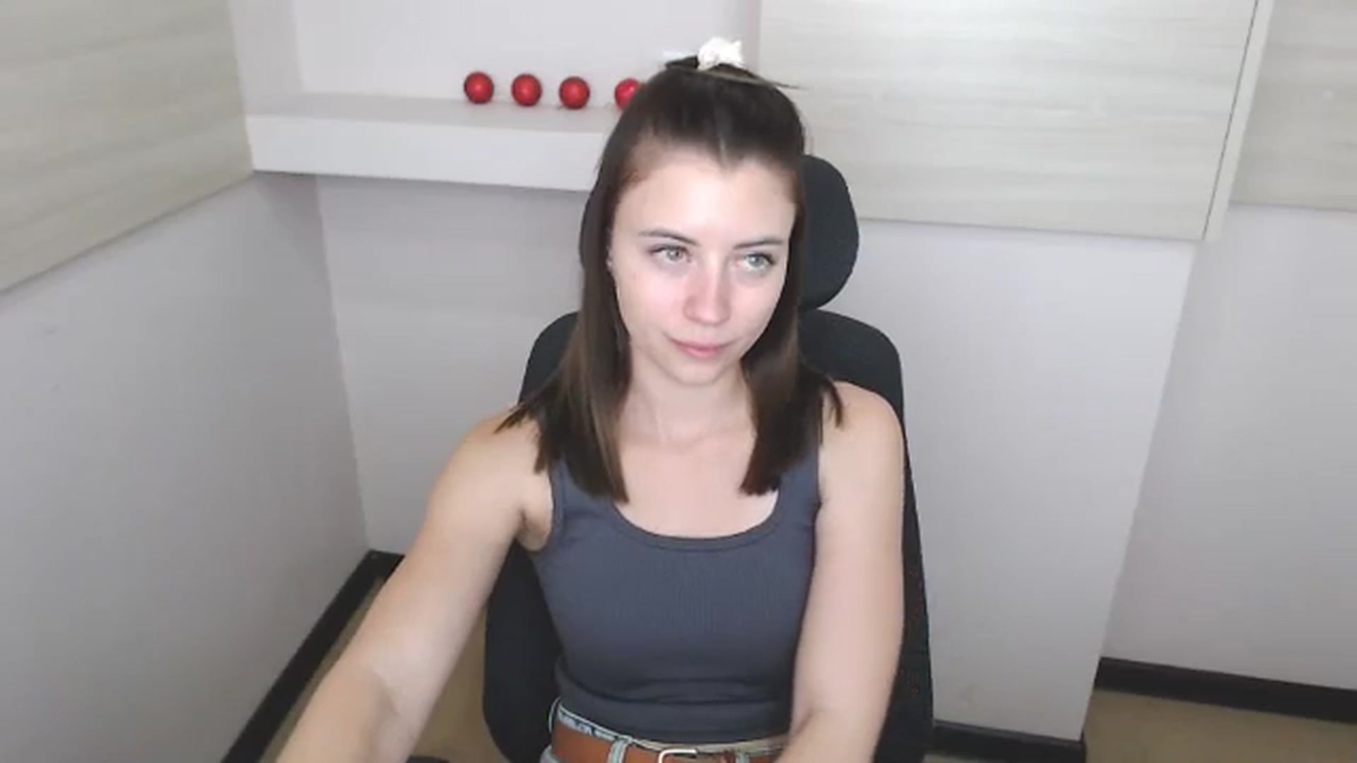 Gallery image thumbnail from Sulfate0's myfreecams stream on, 06/05/2024, 10:07 image 8 of 20