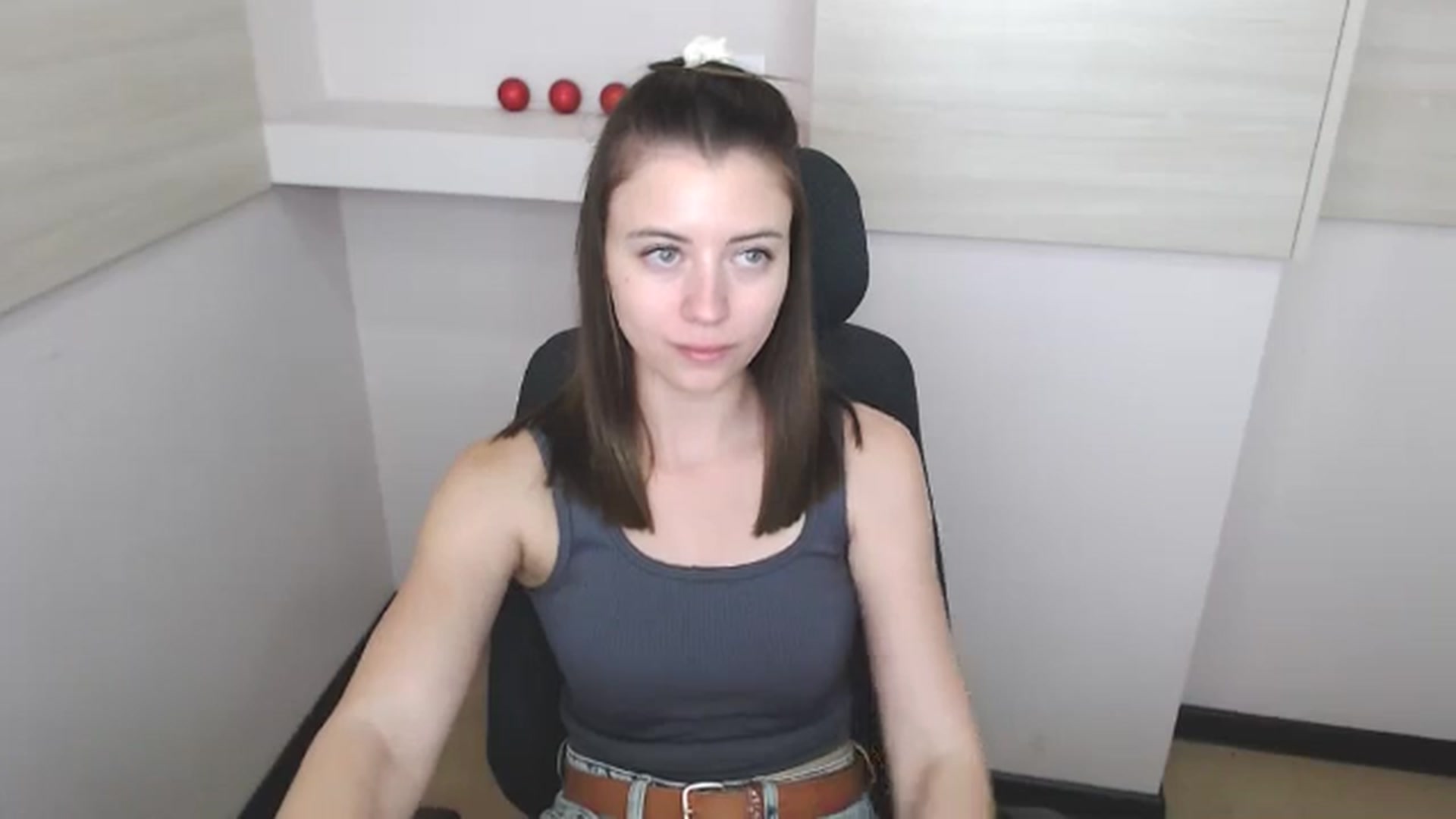 Gallery image thumbnail from Sulfate0's myfreecams stream on, 06/05/2024, 10:07 image 10 of 20
