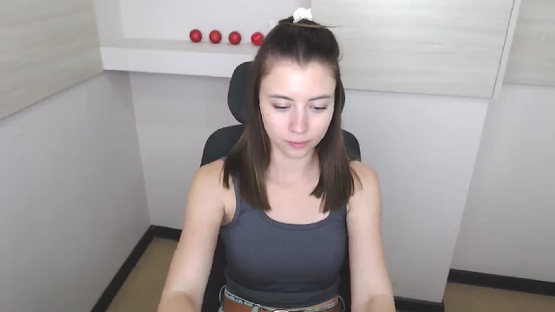 Gallery image thumbnail from Sulfate0's myfreecams stream on, 06/05/2024, 10:07 image 4 of 20