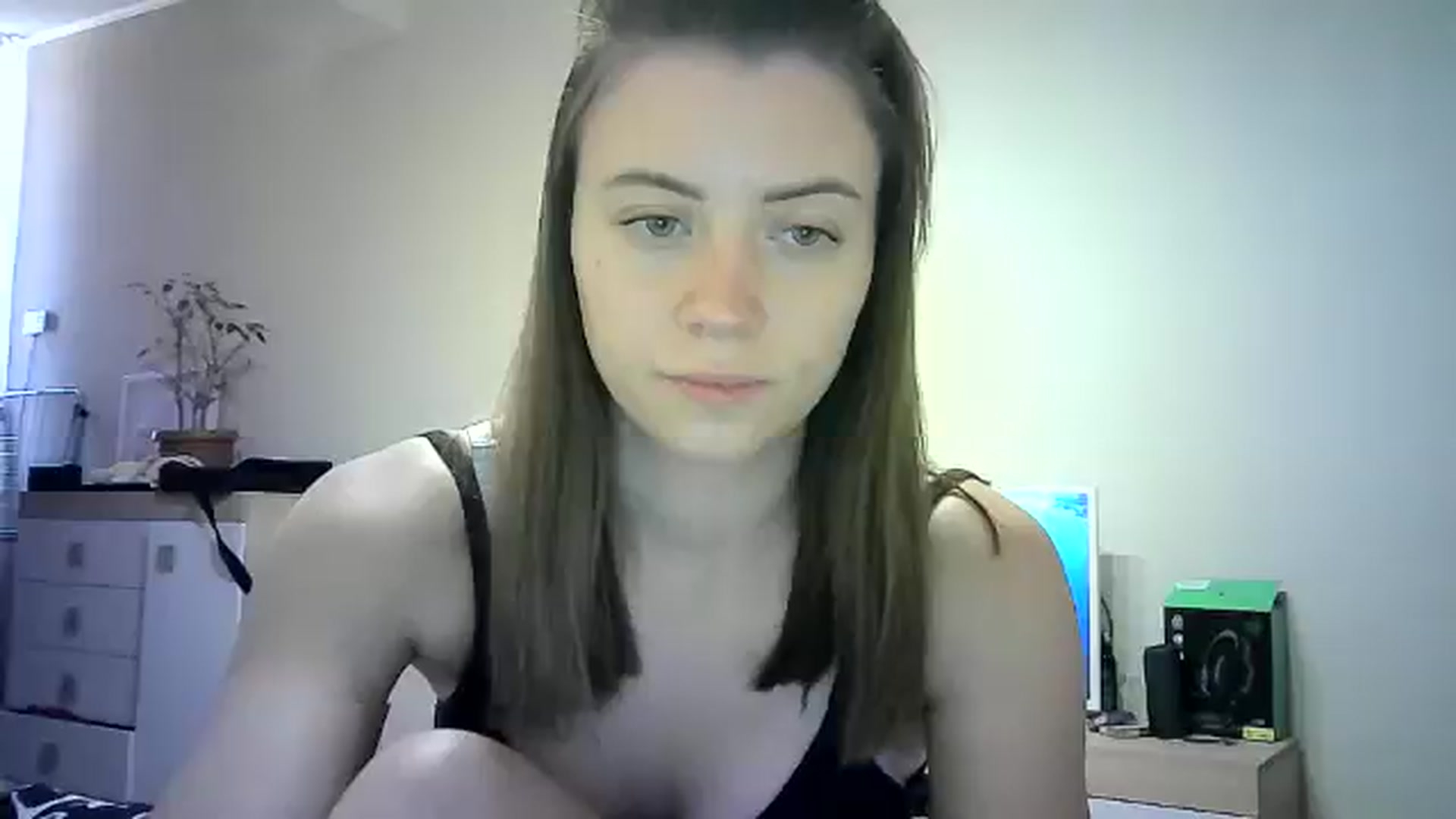 Gallery image thumbnail from Sulfate0's myfreecams stream on, 06/06/2024, 10:00 image 18 of 20