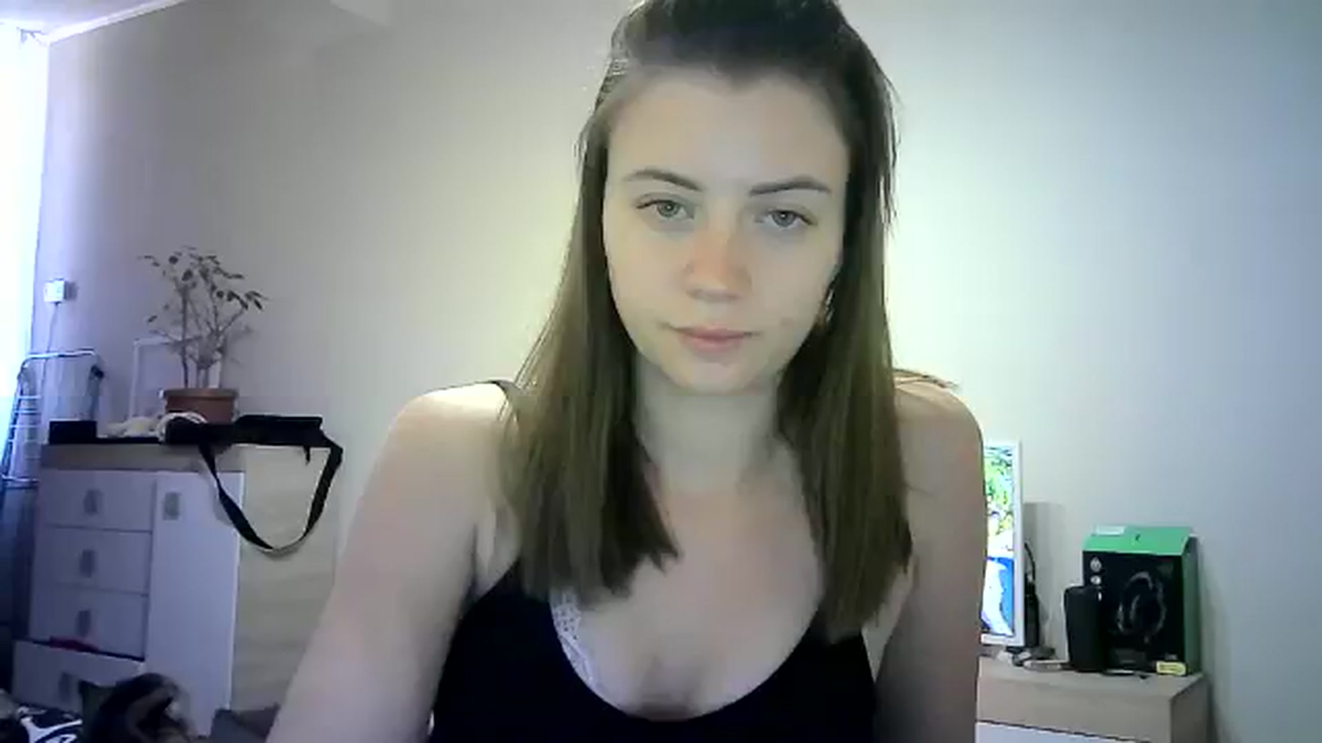 Gallery image thumbnail from Sulfate0's myfreecams stream on, 06/06/2024, 10:00 image 7 of 20