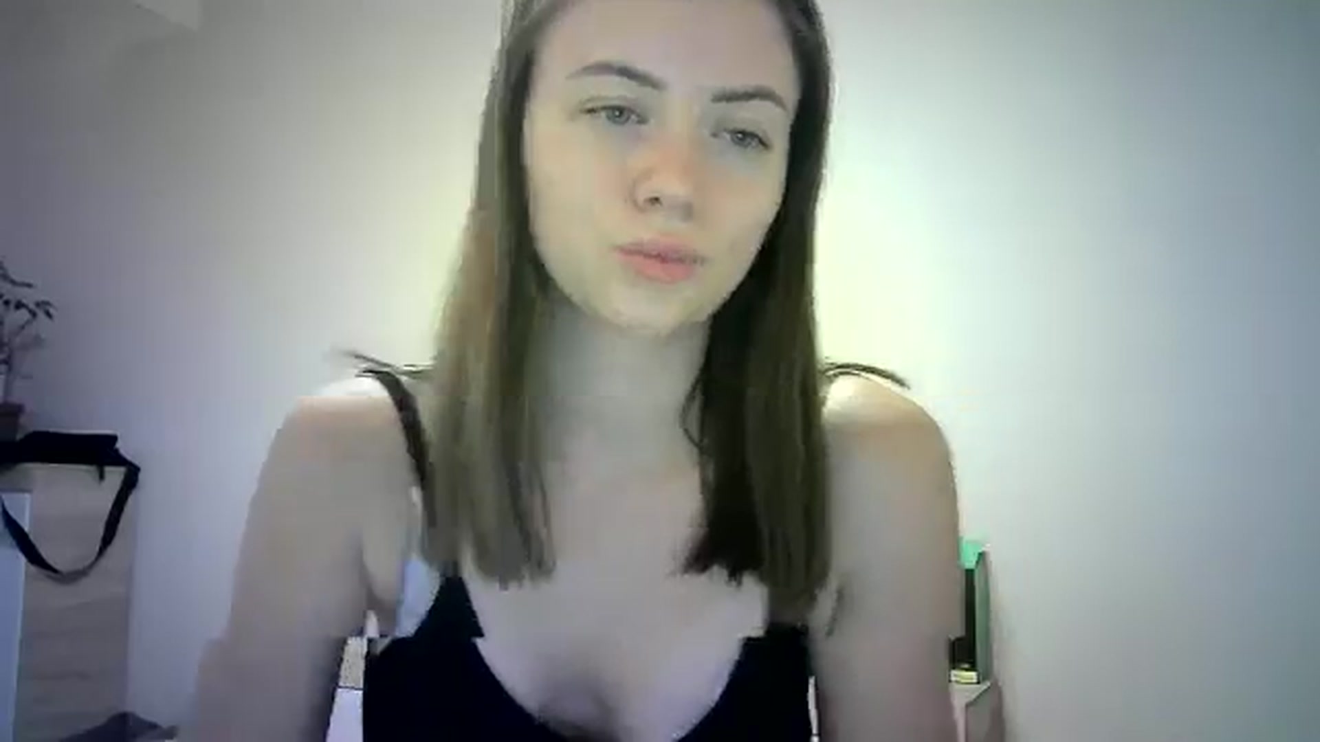 Gallery image thumbnail from Sulfate0's myfreecams stream on, 06/06/2024, 10:35 image 10 of 20