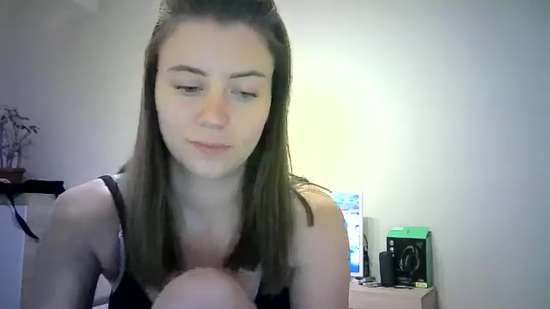 Gallery image thumbnail from Sulfate0's myfreecams stream on, 06/06/2024, 10:35 image 3 of 20