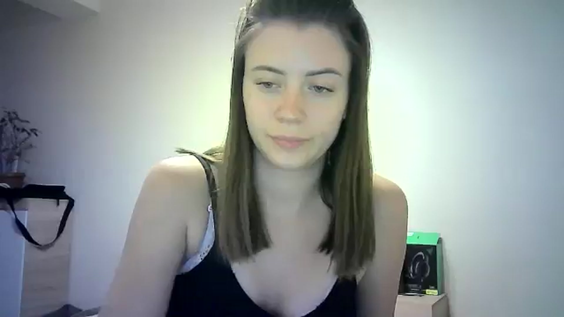 Gallery image thumbnail from Sulfate0's myfreecams stream on, 06/06/2024, 10:35 image 8 of 20