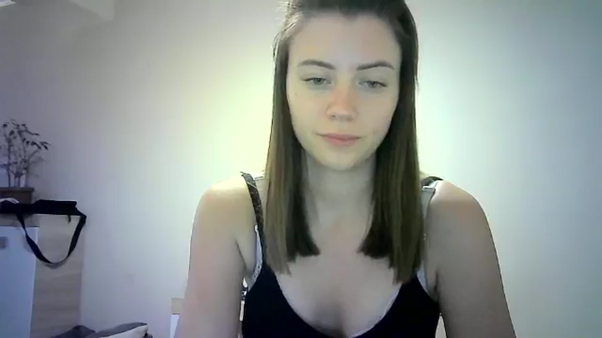 Gallery image thumbnail from Sulfate0's myfreecams stream on, 06/06/2024, 11:18 image 11 of 20