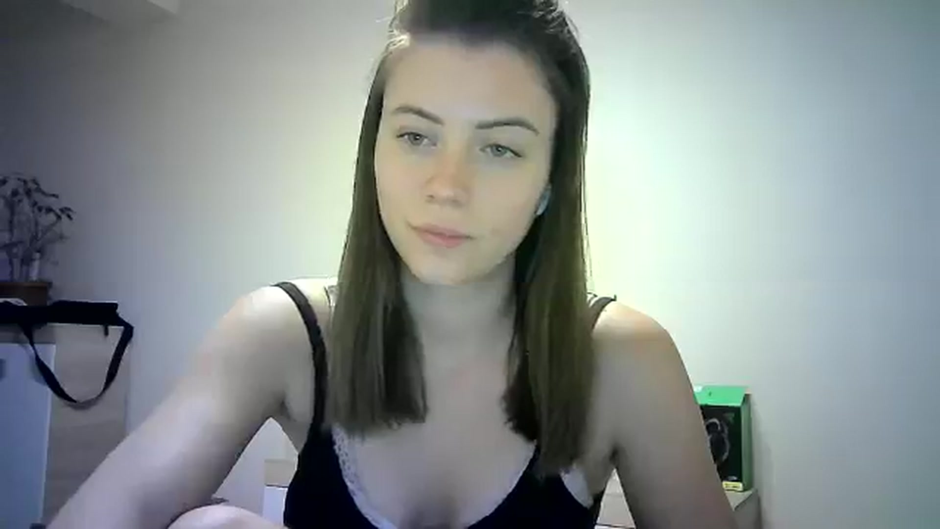 Gallery image thumbnail from Sulfate0's myfreecams stream on, 06/06/2024, 12:01 image 12 of 20