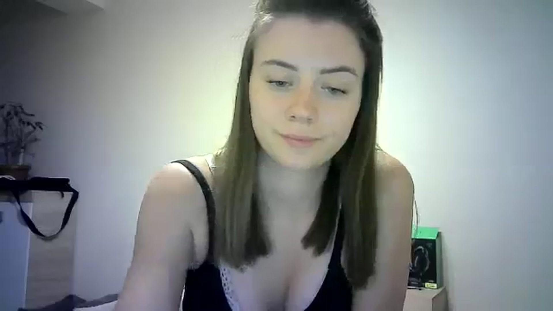 Gallery image thumbnail from Sulfate0's myfreecams stream on, 06/06/2024, 12:01 image 20 of 20