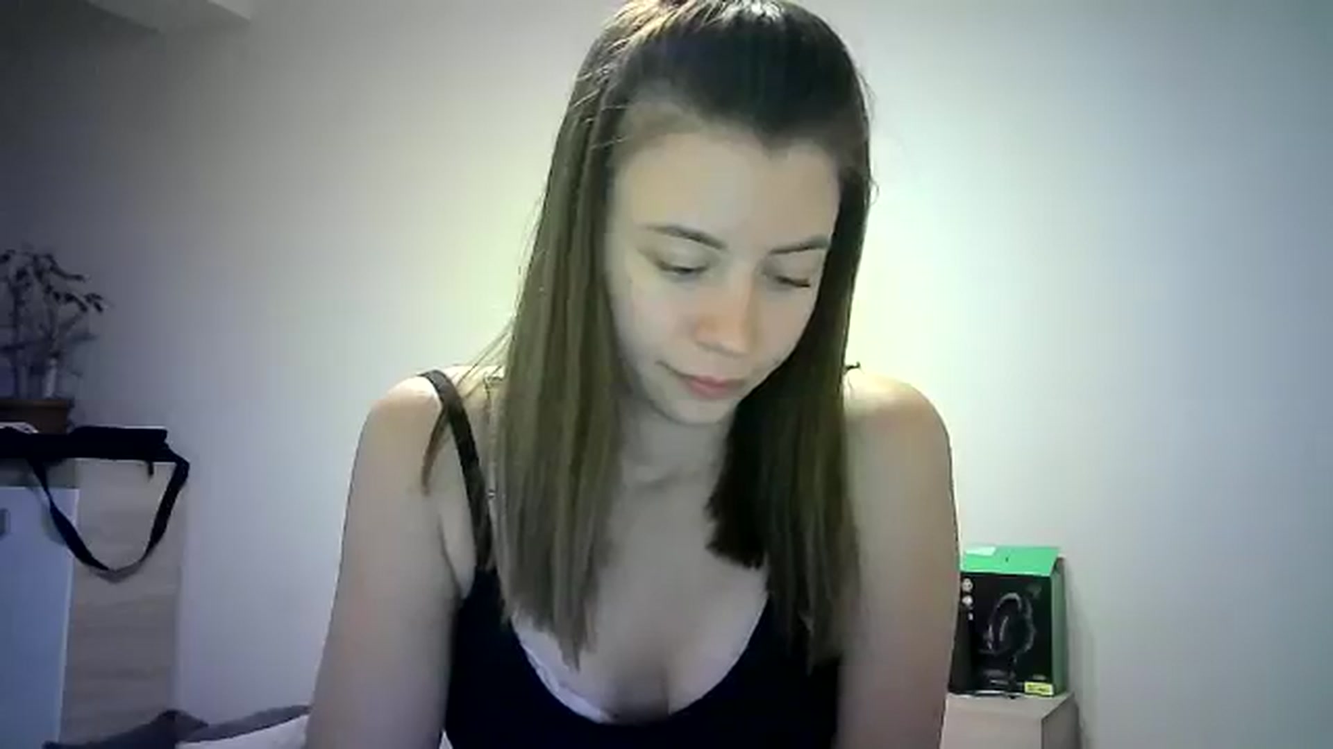 Gallery image thumbnail from Sulfate0's myfreecams stream on, 06/06/2024, 12:01 image 15 of 20