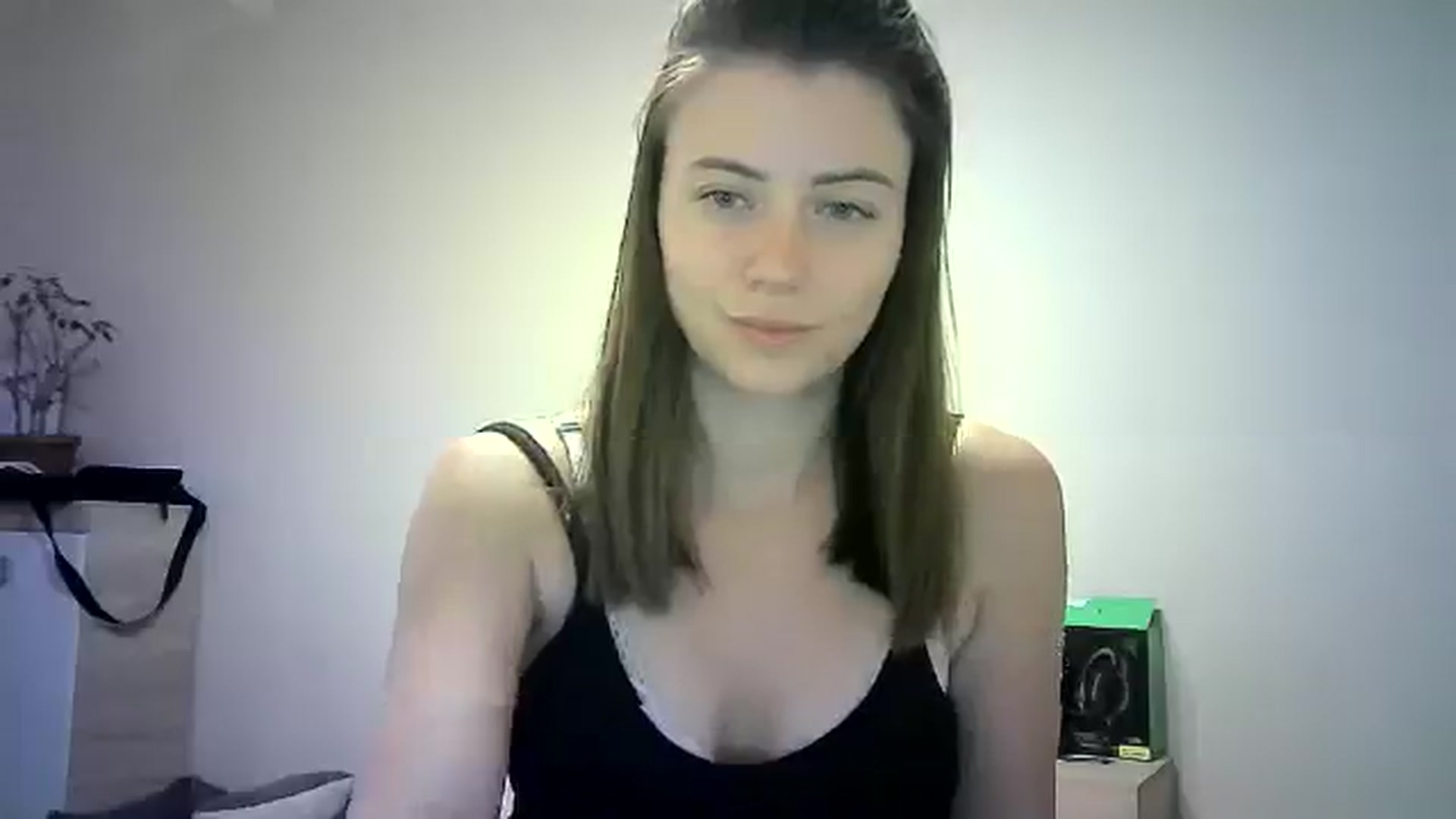 Gallery image thumbnail from Sulfate0's myfreecams stream on, 06/06/2024, 12:01 image 10 of 20