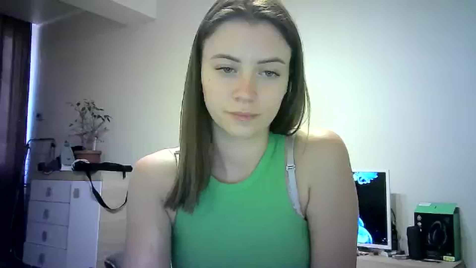 Gallery image thumbnail from Sulfate0's myfreecams stream on, 06/07/2024, 14:03 image 11 of 20