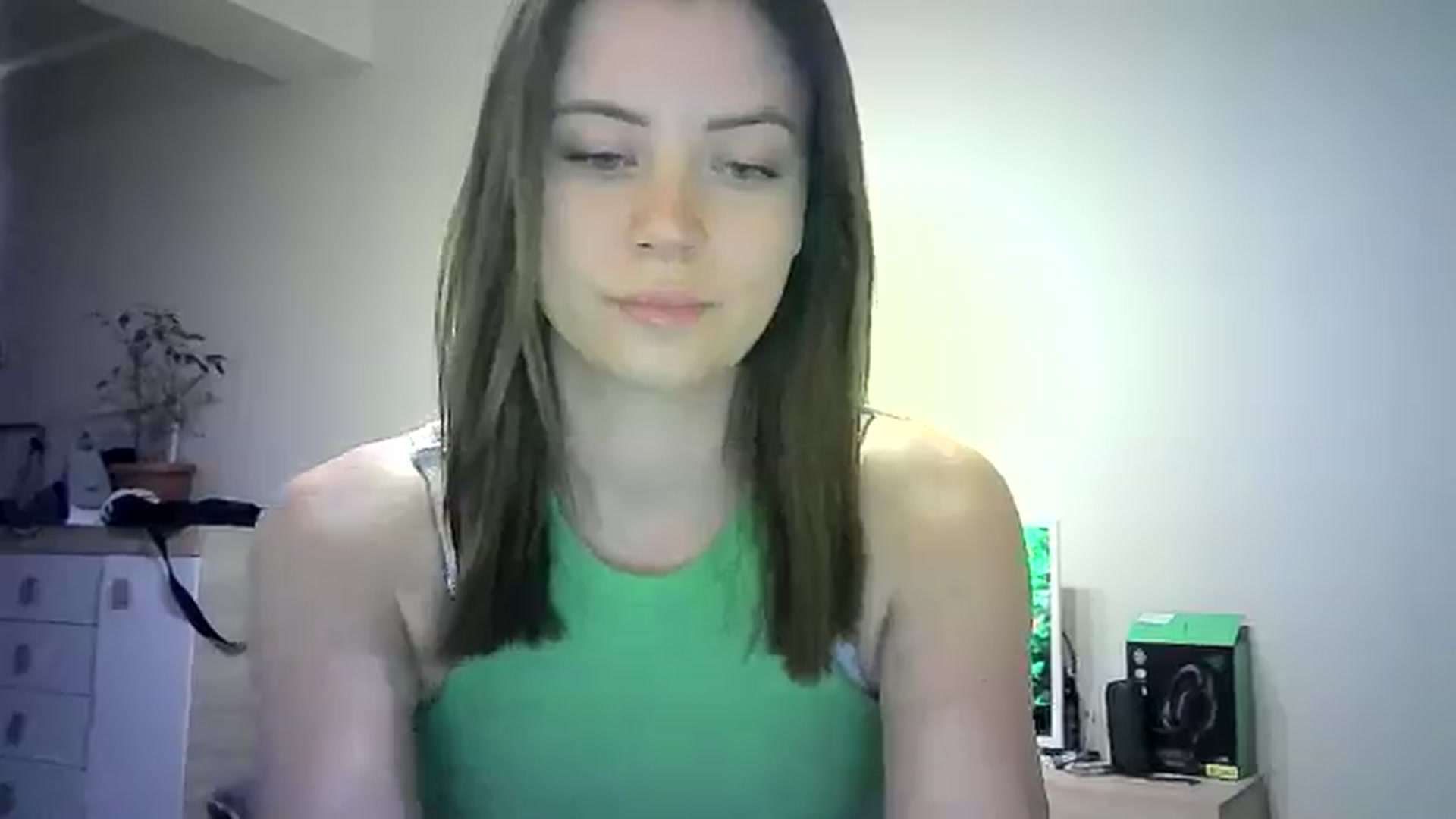 Gallery image thumbnail from Sulfate0's myfreecams stream on, 06/07/2024, 14:03 image 14 of 20