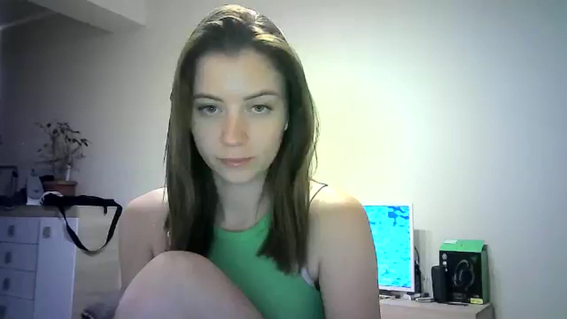 Gallery image thumbnail from Sulfate0's myfreecams stream on, 06/07/2024, 14:03 image 16 of 20