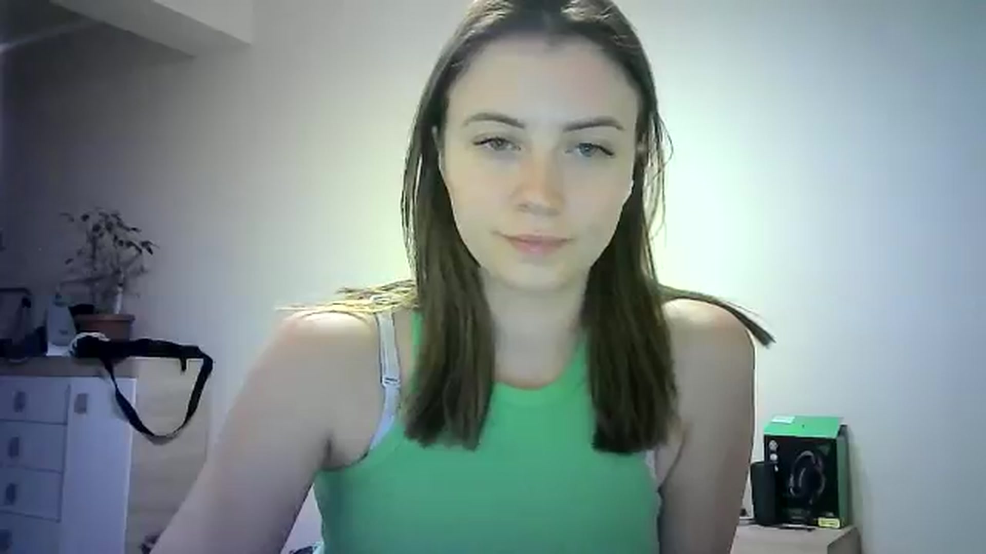 Gallery image thumbnail from Sulfate0's myfreecams stream on, 06/07/2024, 14:03 image 18 of 20