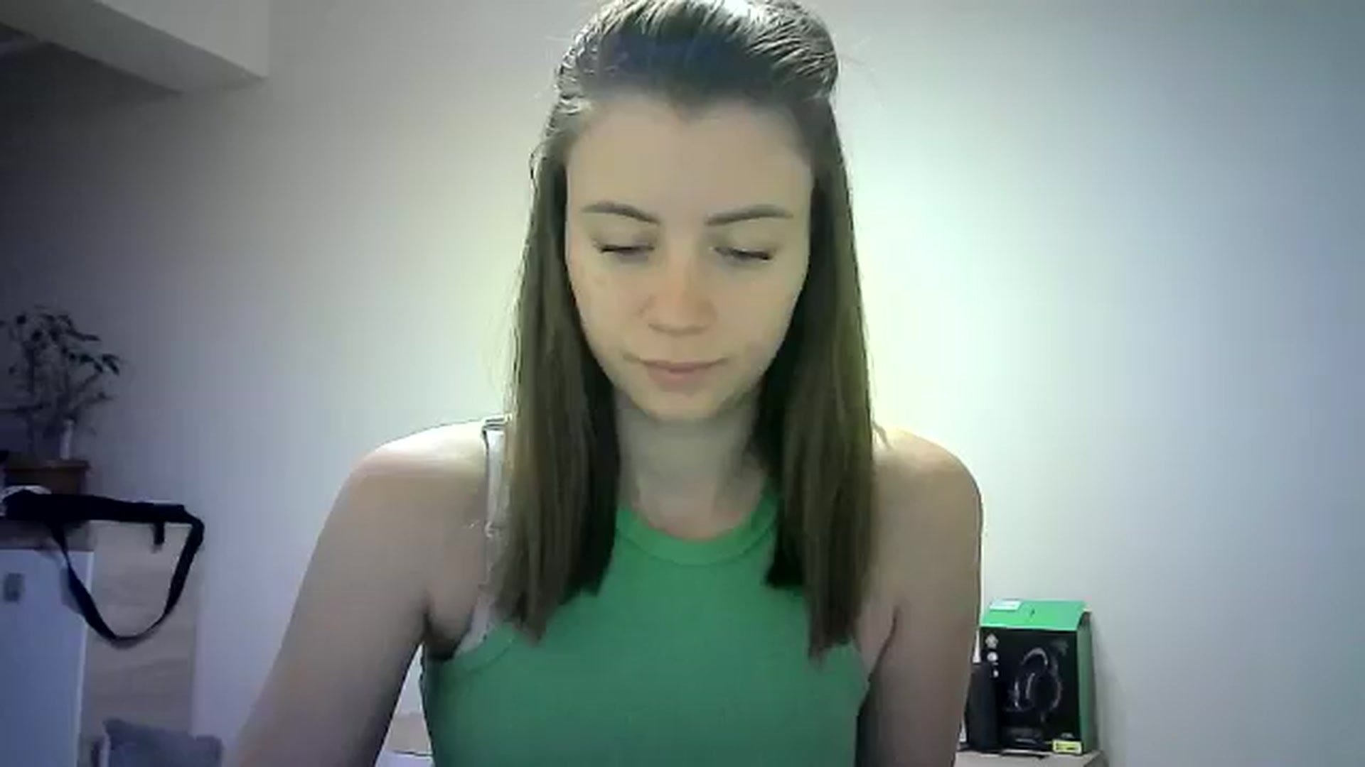 Gallery image thumbnail from Sulfate0's myfreecams stream on, 06/08/2024, 07:00 image 20 of 20