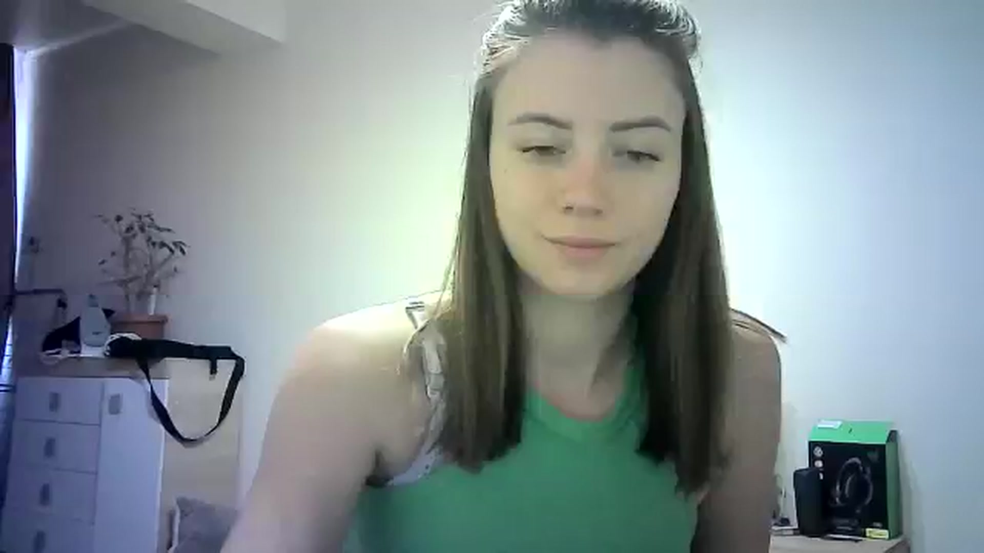 Gallery image thumbnail from Sulfate0's myfreecams stream on, 06/08/2024, 07:27 image 6 of 20