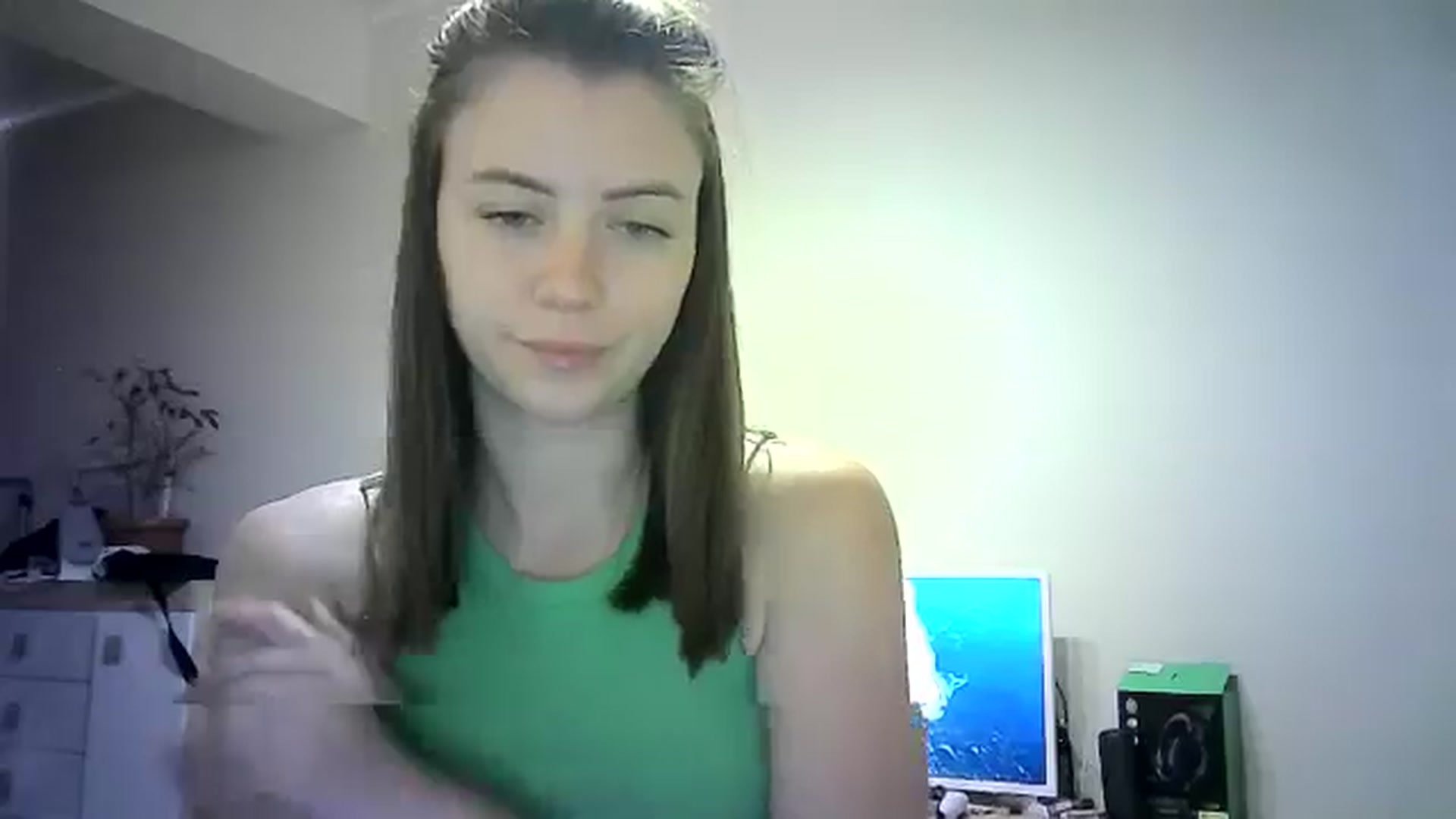 Gallery image thumbnail from Sulfate0's myfreecams stream on, 06/08/2024, 07:27 image 18 of 20
