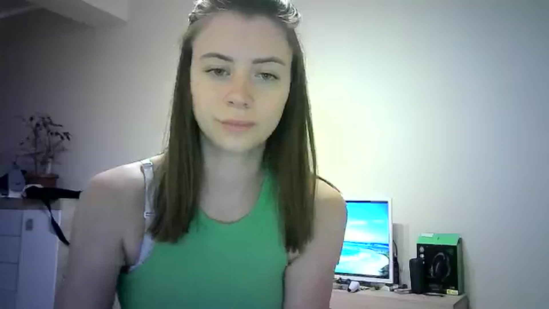 Gallery image thumbnail from Sulfate0's myfreecams stream on, 06/08/2024, 07:48 image 15 of 20