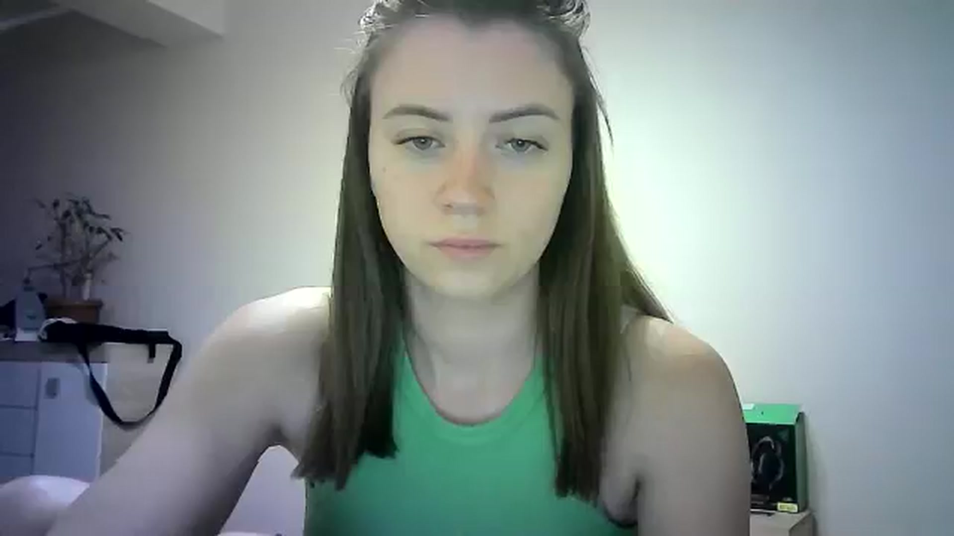 Gallery image thumbnail from Sulfate0's myfreecams stream on, 06/08/2024, 07:48 image 10 of 20