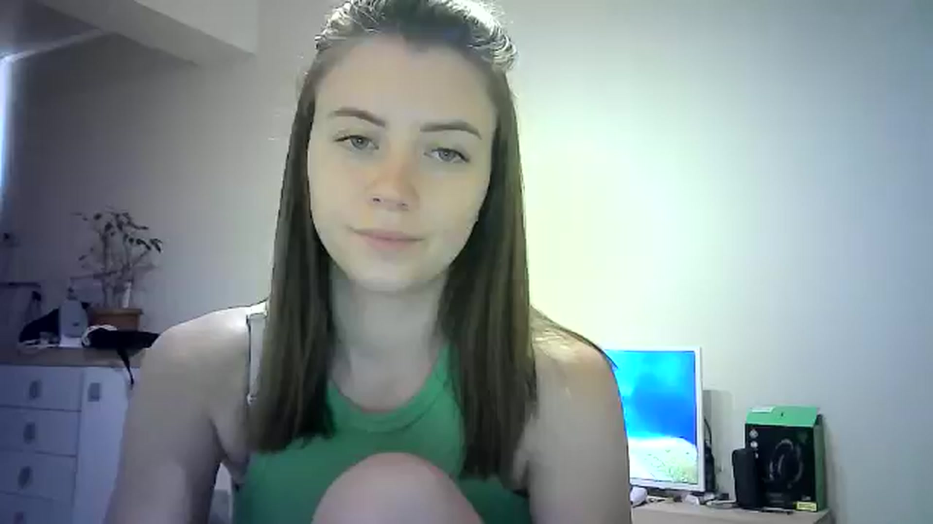 Gallery image thumbnail from Sulfate0's myfreecams stream on, 06/08/2024, 07:48 image 19 of 20