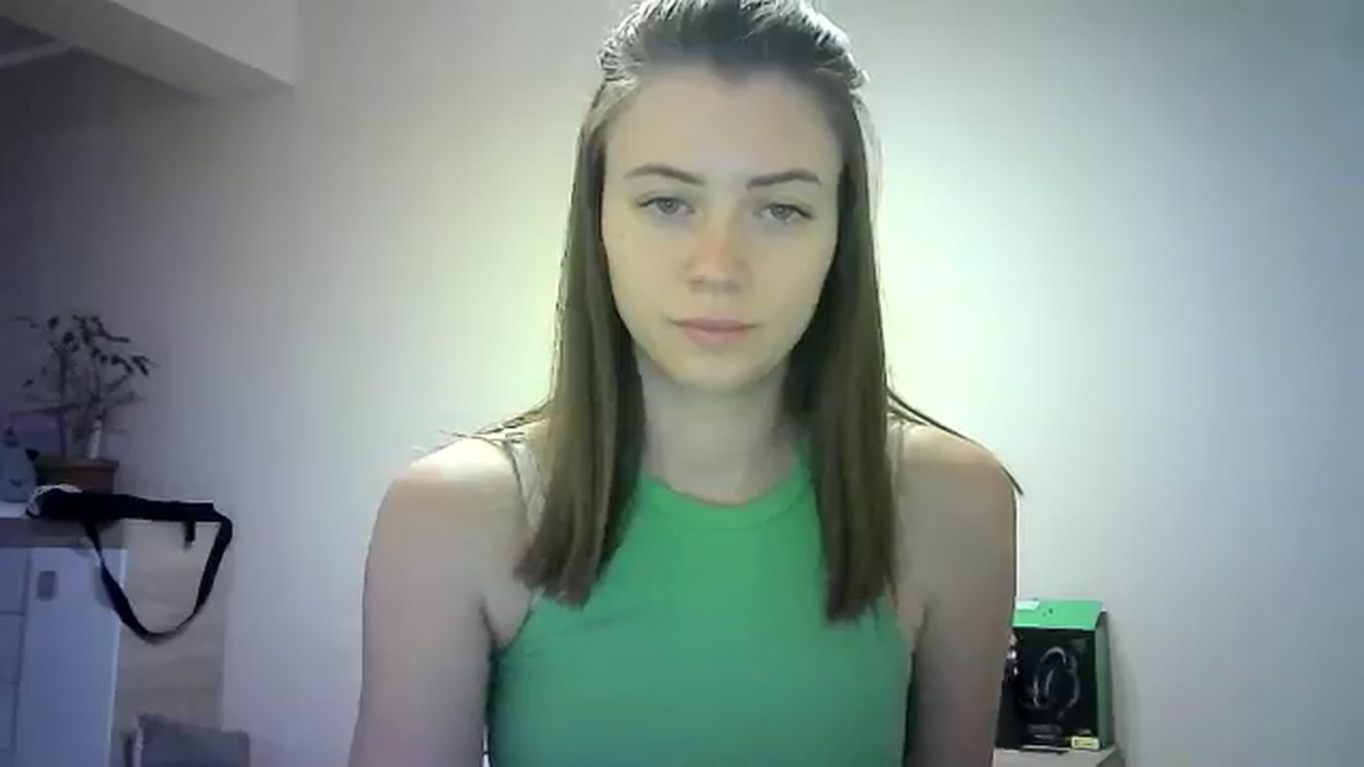 Gallery image thumbnail from Sulfate0's myfreecams stream on, 06/08/2024, 09:08 image 12 of 20