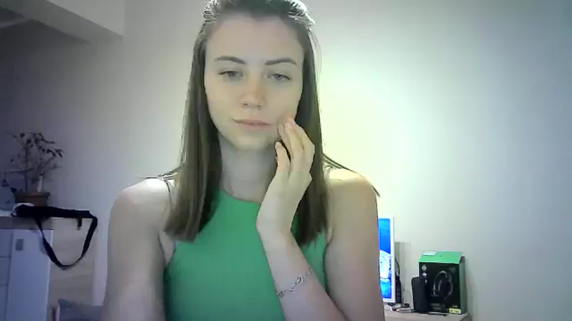 Gallery image thumbnail from Sulfate0's myfreecams stream on, 06/08/2024, 09:08 image 11 of 20
