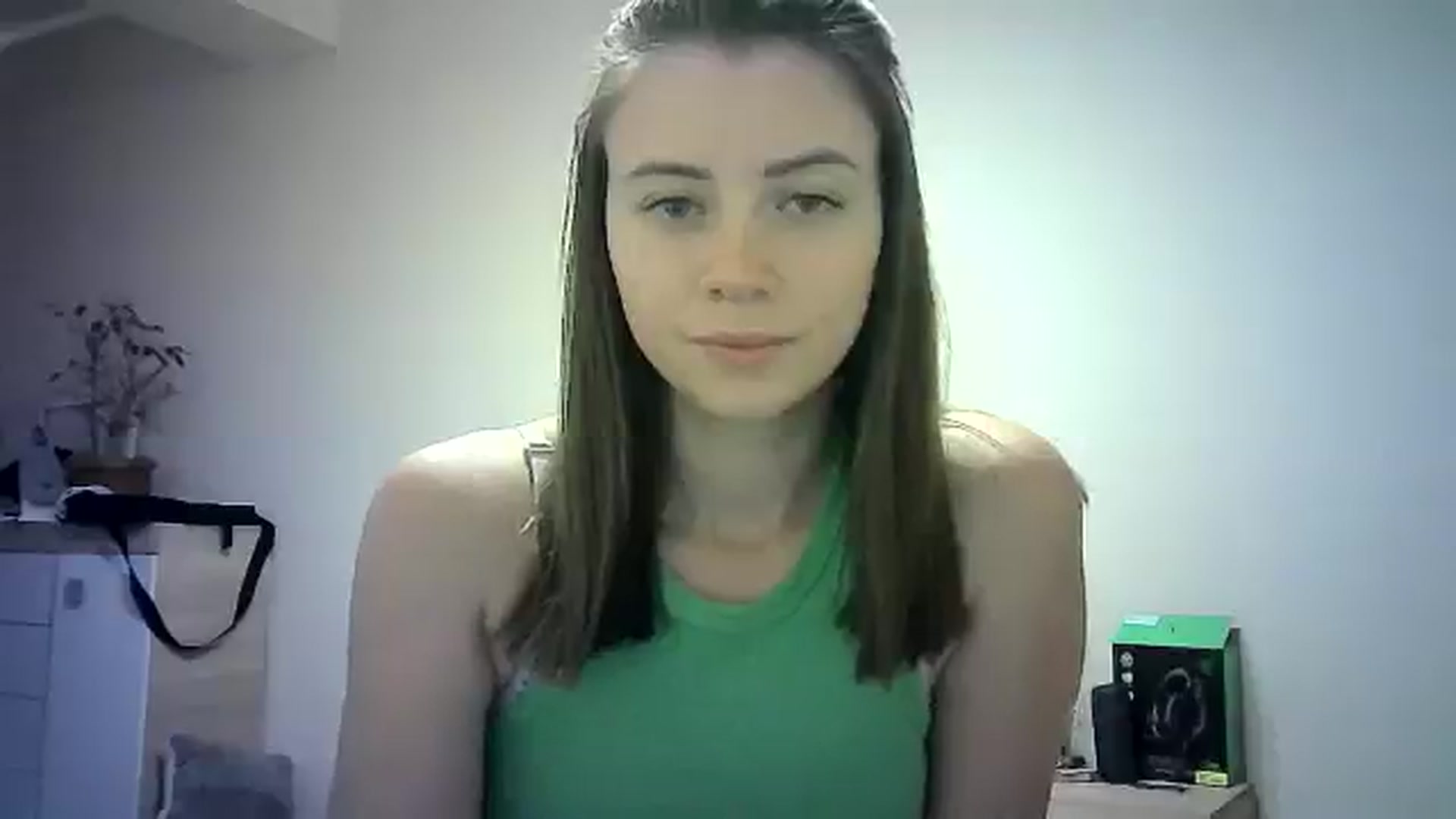 Gallery image thumbnail from Sulfate0's myfreecams stream on, 06/08/2024, 10:47 image 18 of 20