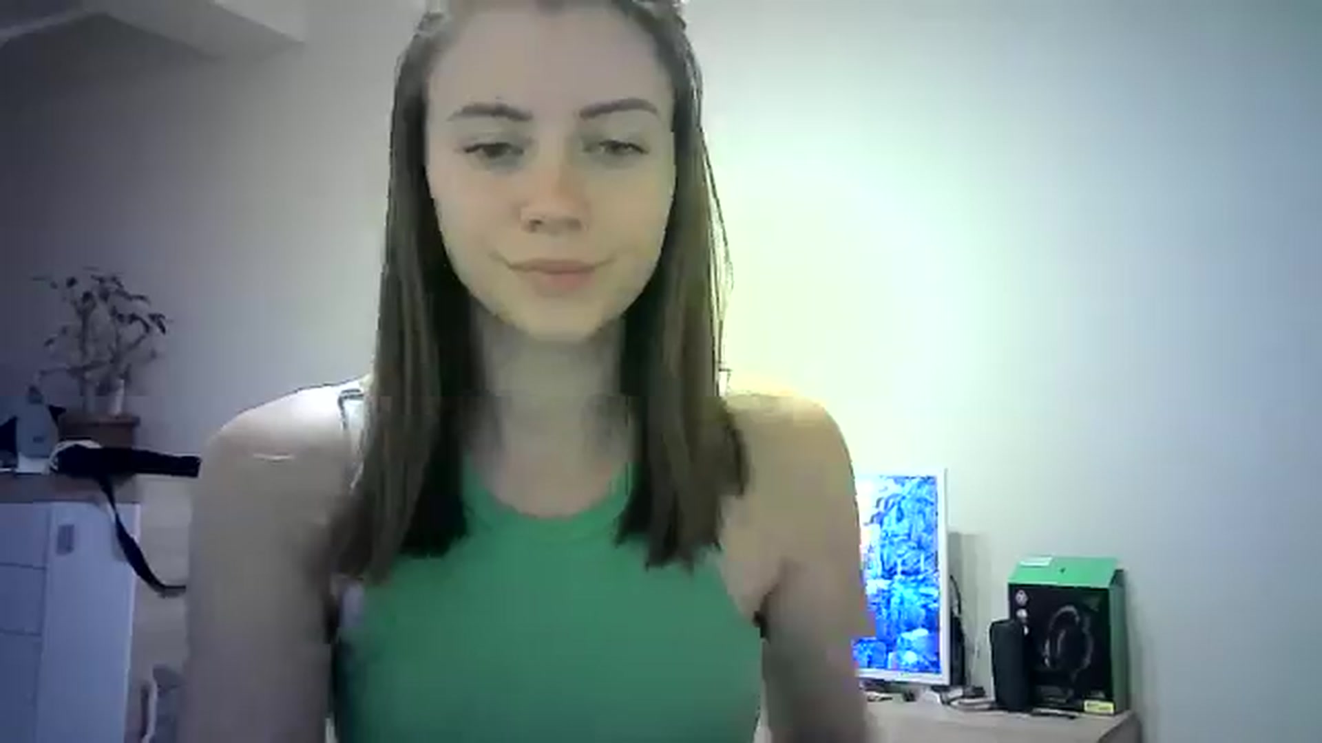 Gallery image thumbnail from Sulfate0's myfreecams stream on, 06/08/2024, 10:47 image 12 of 20