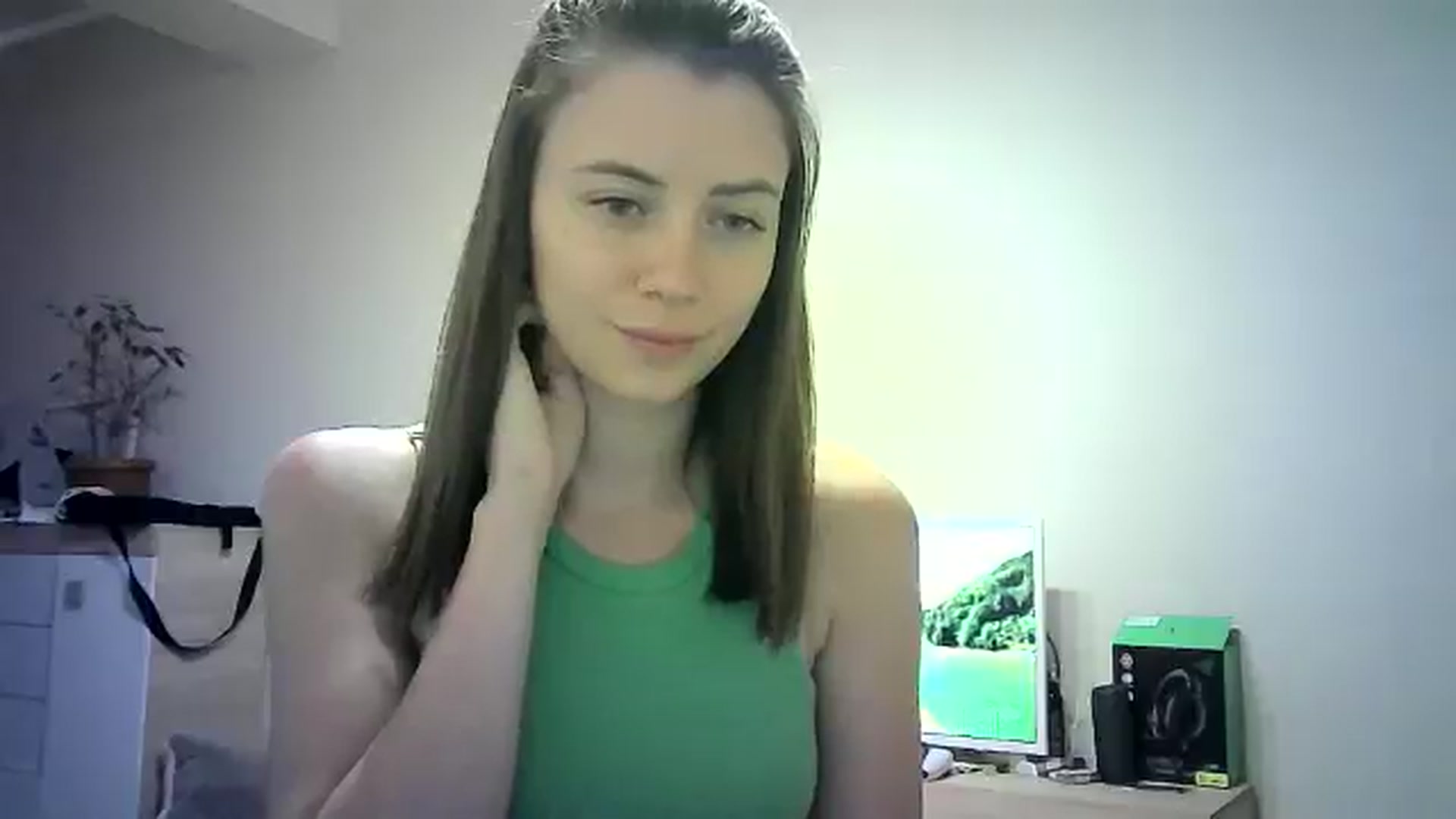 Gallery image thumbnail from Sulfate0's myfreecams stream on, 06/08/2024, 10:47 image 16 of 20
