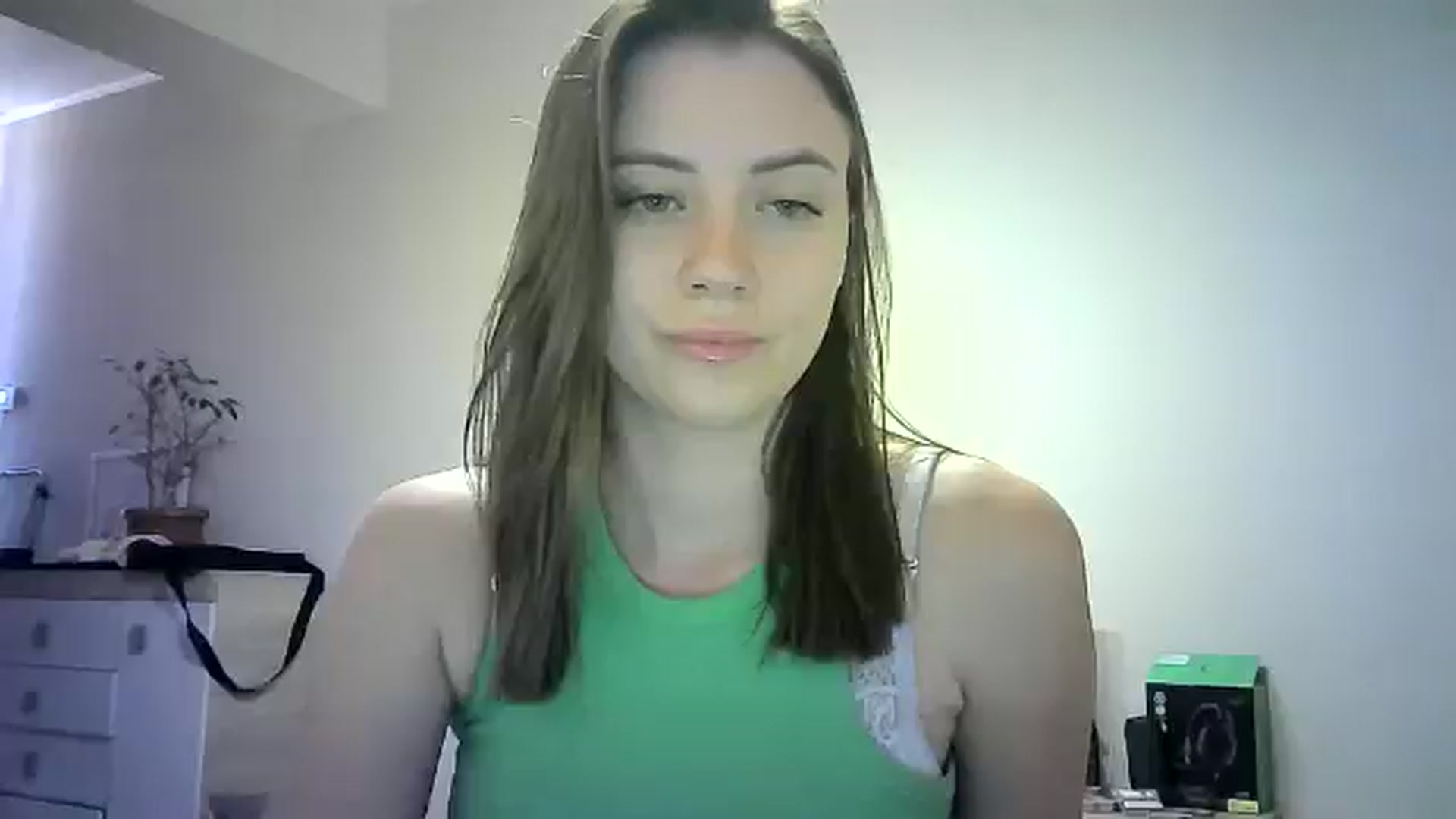 Gallery image thumbnail from Sulfate0's myfreecams stream on, 06/09/2024, 09:34 image 19 of 20