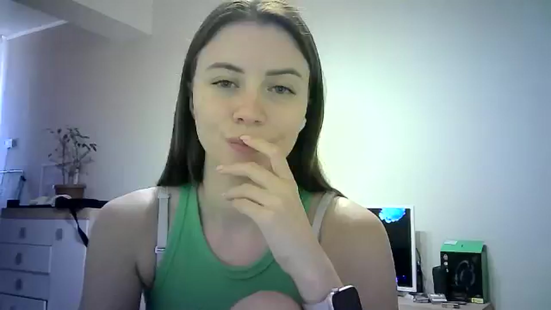 Gallery image thumbnail from Sulfate0's myfreecams stream on, 06/09/2024, 11:18 image 13 of 20