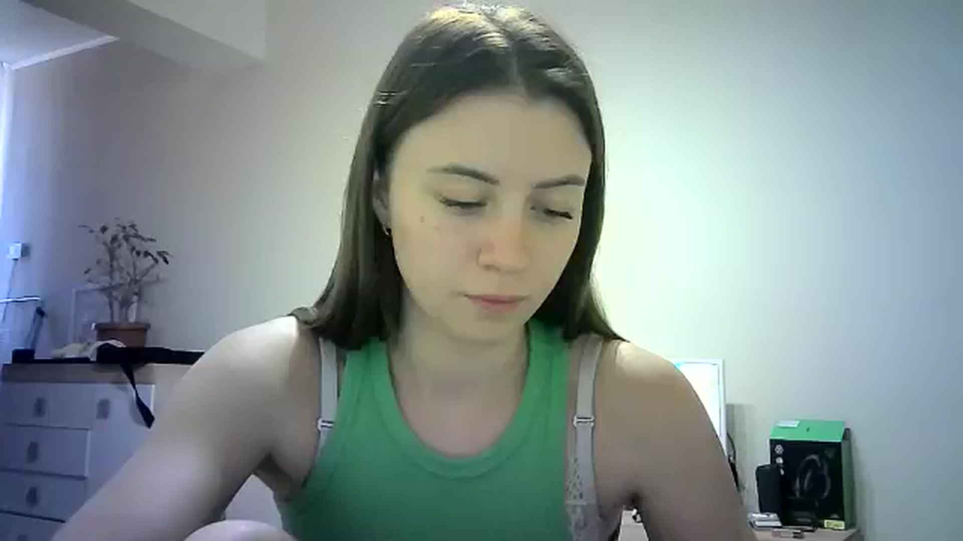 Gallery image thumbnail from Sulfate0's myfreecams stream on, 06/09/2024, 11:18 image 18 of 20