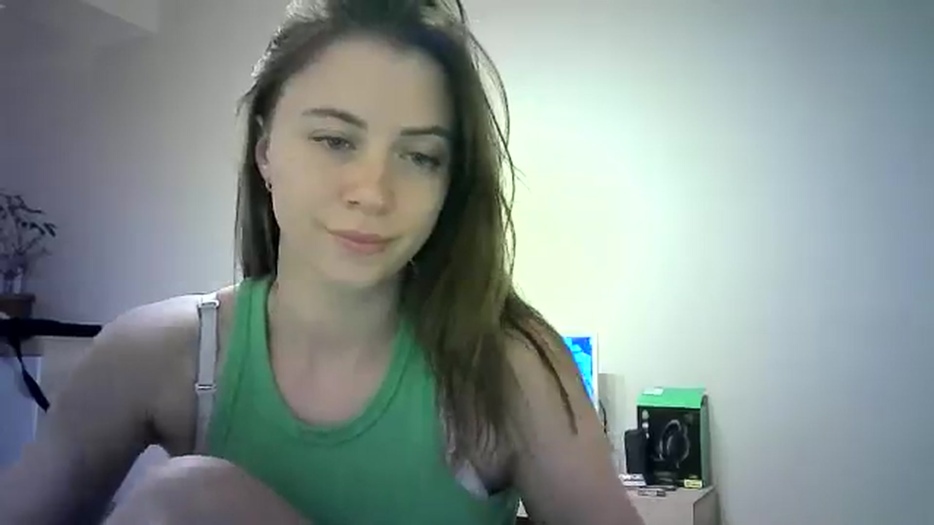 Gallery image thumbnail from Sulfate0's myfreecams stream on, 06/09/2024, 11:58 image 19 of 20