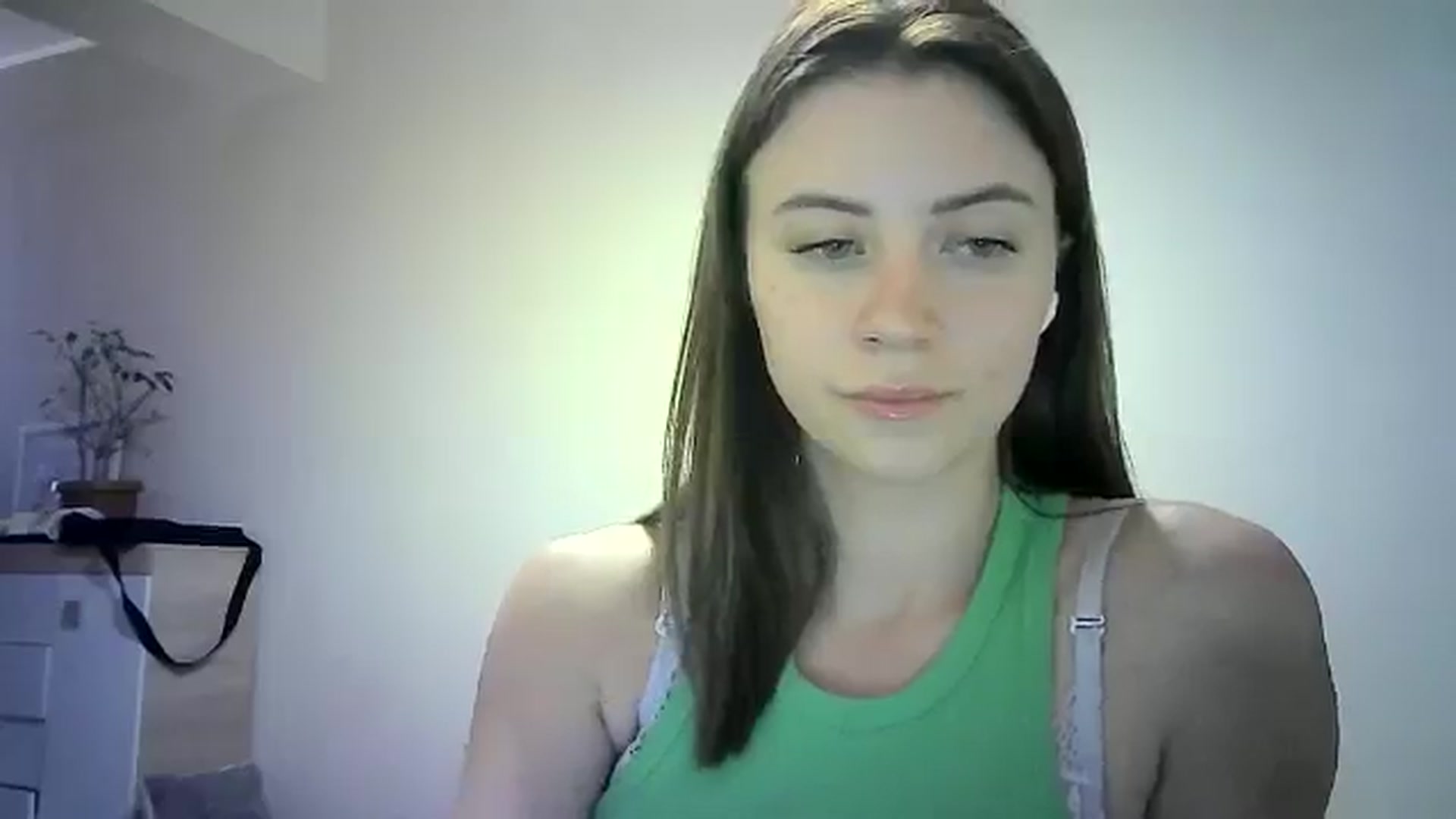 Gallery image thumbnail from Sulfate0's myfreecams stream on, 06/09/2024, 12:20 image 13 of 20