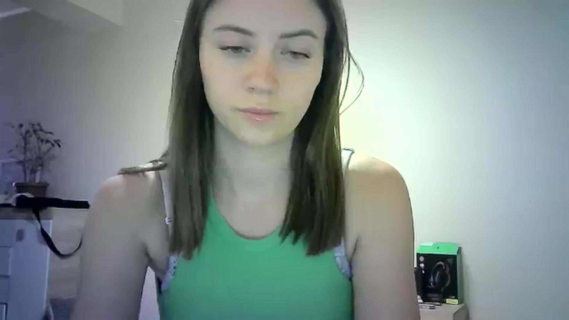 Gallery image thumbnail from Sulfate0's myfreecams stream on, 06/09/2024, 12:46 image 9 of 20