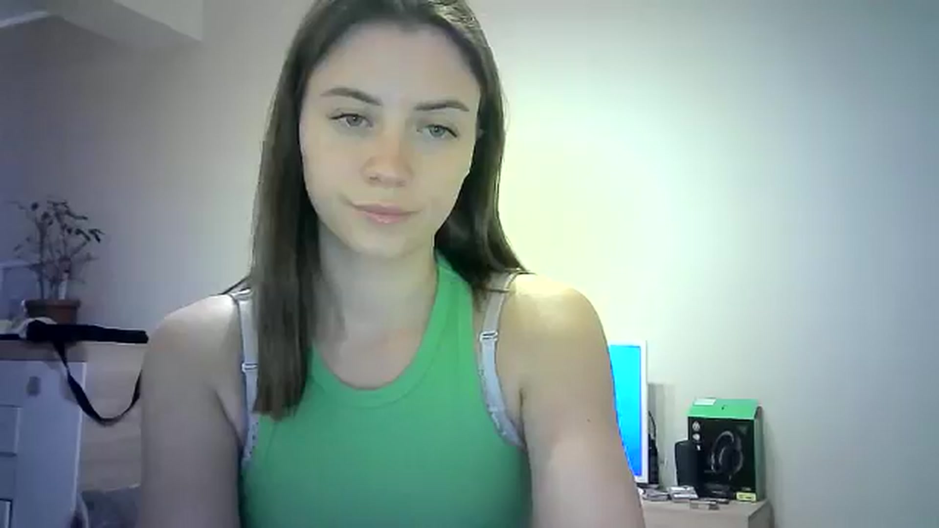 Gallery image thumbnail from Sulfate0's myfreecams stream on, 06/09/2024, 12:46 image 20 of 20