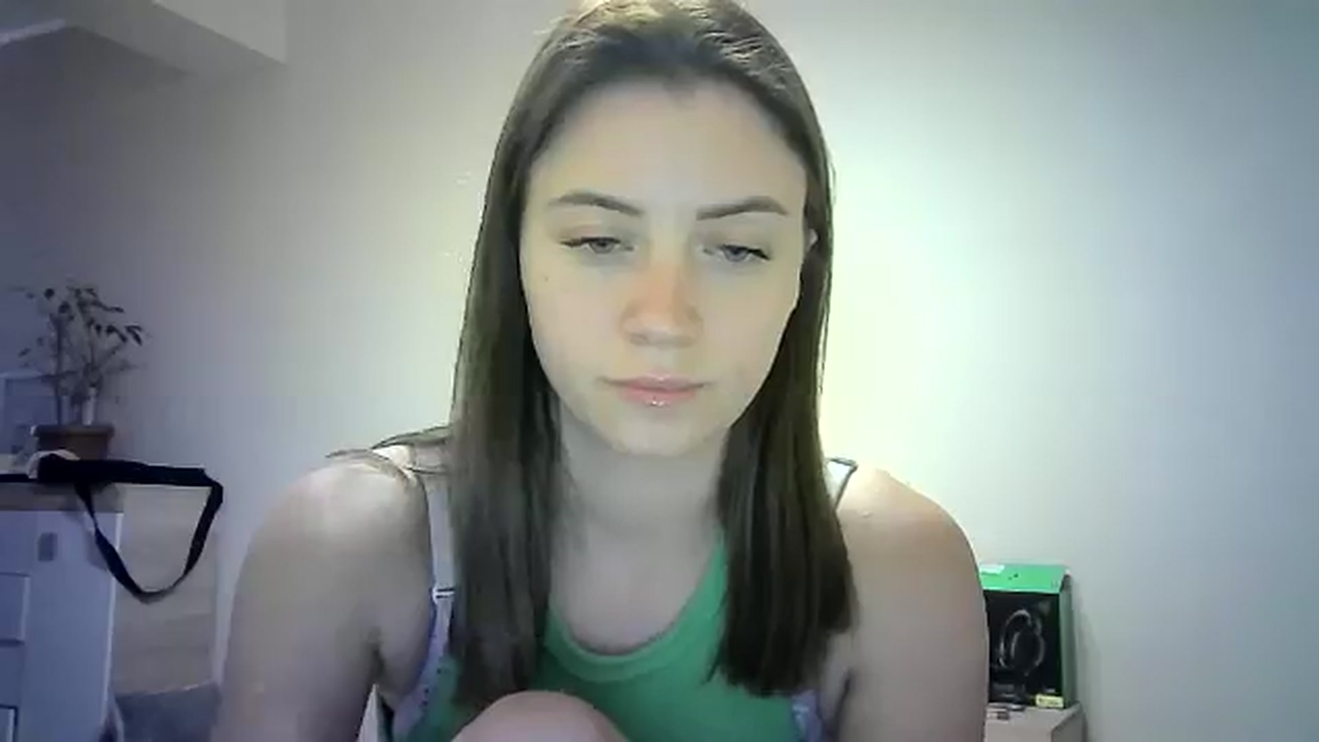 Gallery image thumbnail from Sulfate0's myfreecams stream on, 06/09/2024, 12:46 image 17 of 20