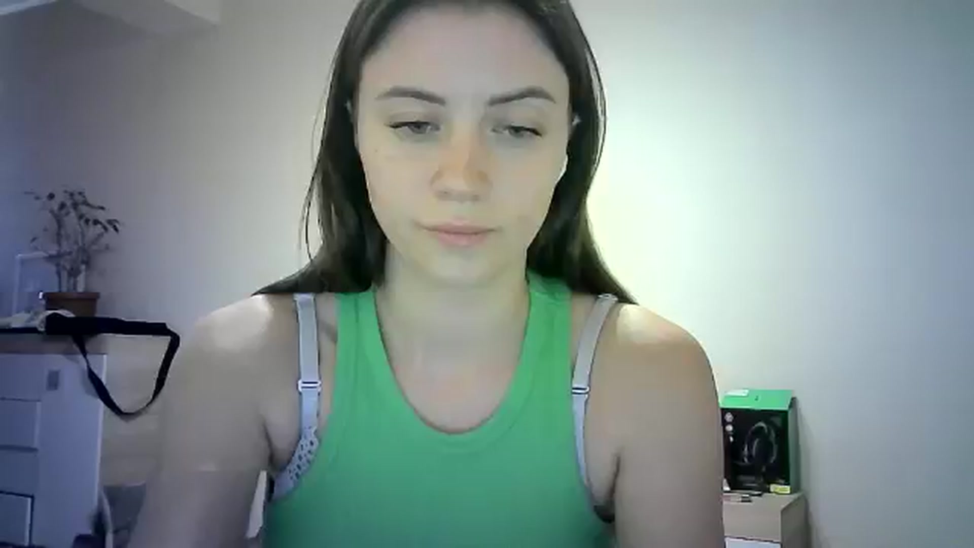 Gallery image thumbnail from Sulfate0's myfreecams stream on, 06/09/2024, 13:33 image 9 of 20