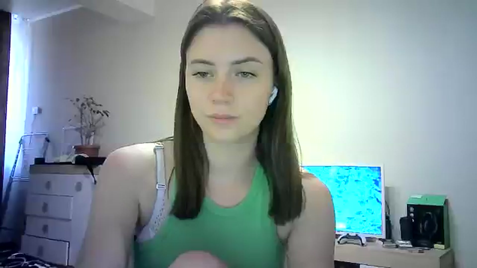Gallery image thumbnail from Sulfate0's myfreecams stream on, 06/09/2024, 13:33 image 16 of 20