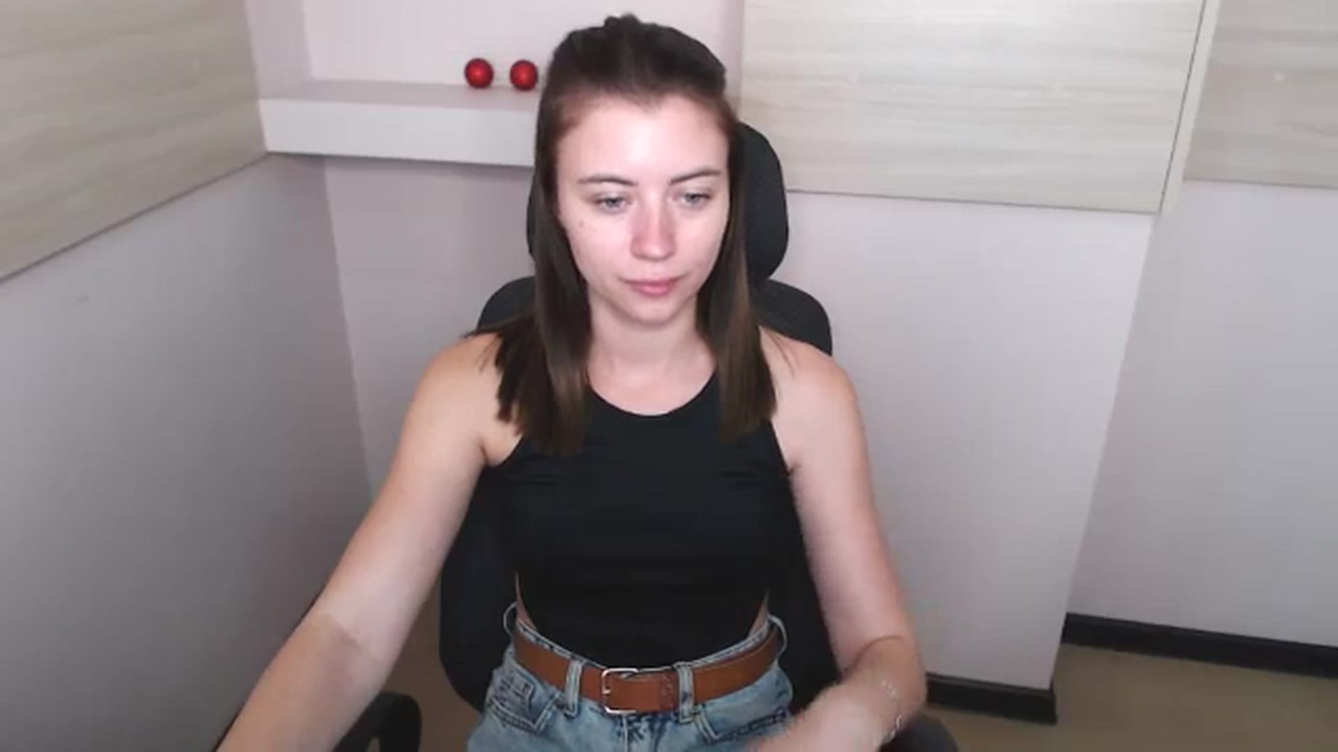 Gallery image thumbnail from Sulfate0's myfreecams stream on, 06/10/2024, 09:29 image 9 of 20