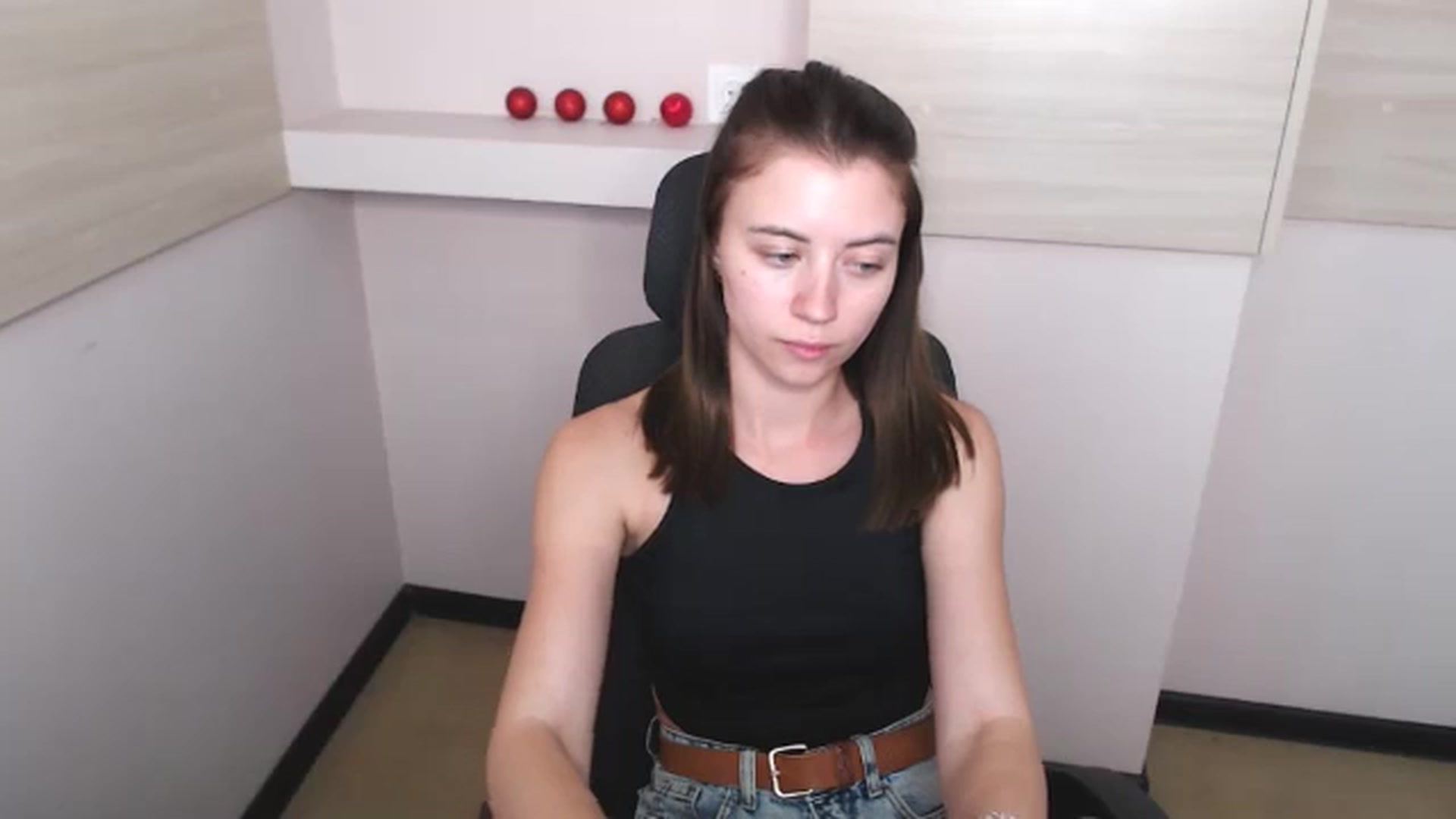 Gallery image thumbnail from Sulfate0's myfreecams stream on, 06/10/2024, 10:02 image 4 of 20