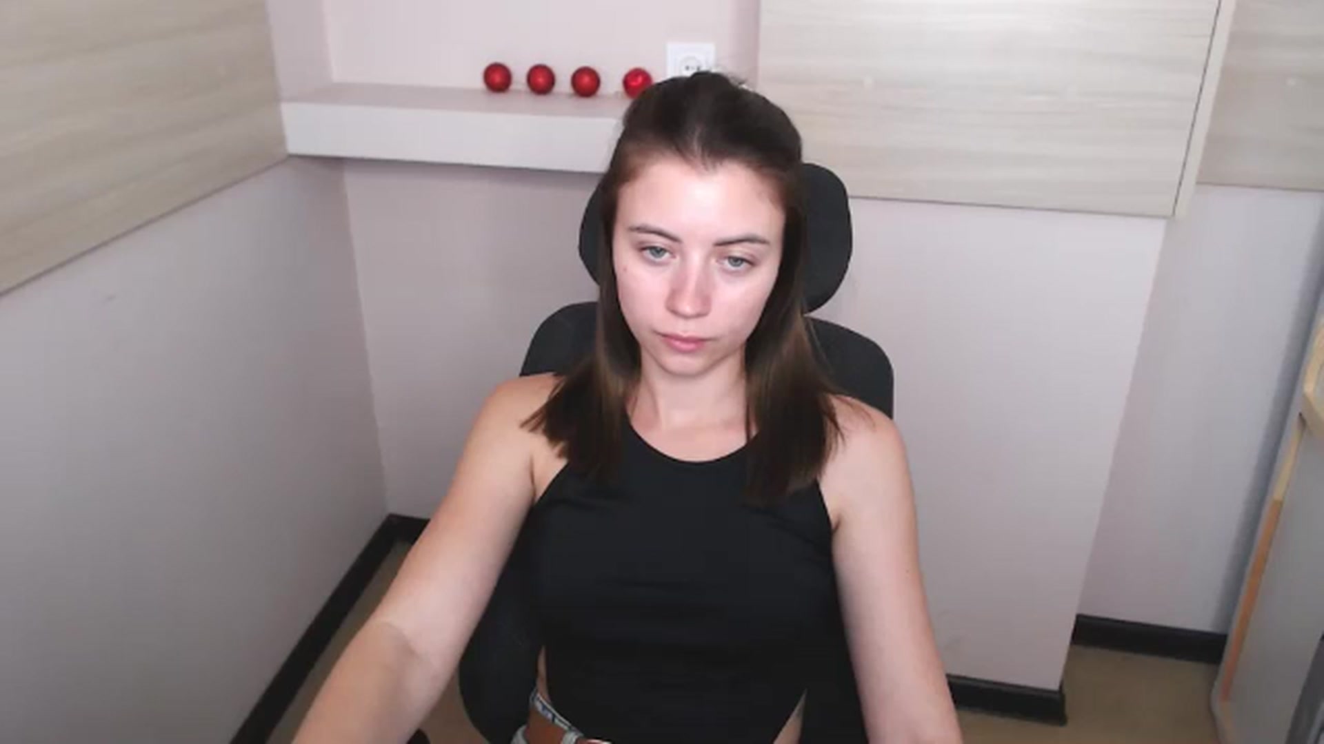 Gallery image thumbnail from Sulfate0's myfreecams stream on, 06/10/2024, 11:32 image 16 of 20