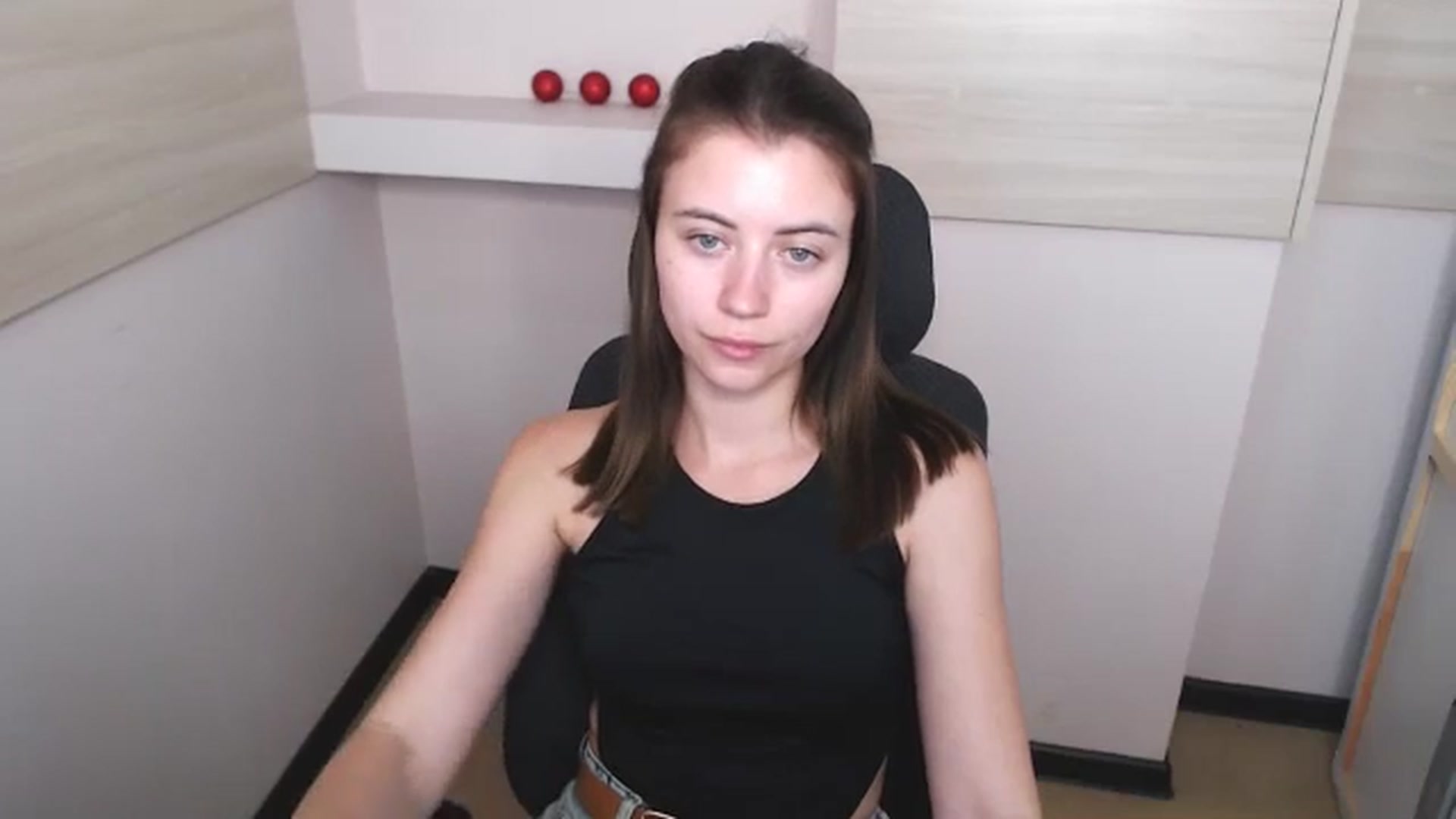 Gallery image thumbnail from Sulfate0's myfreecams stream on, 06/10/2024, 11:32 image 11 of 20