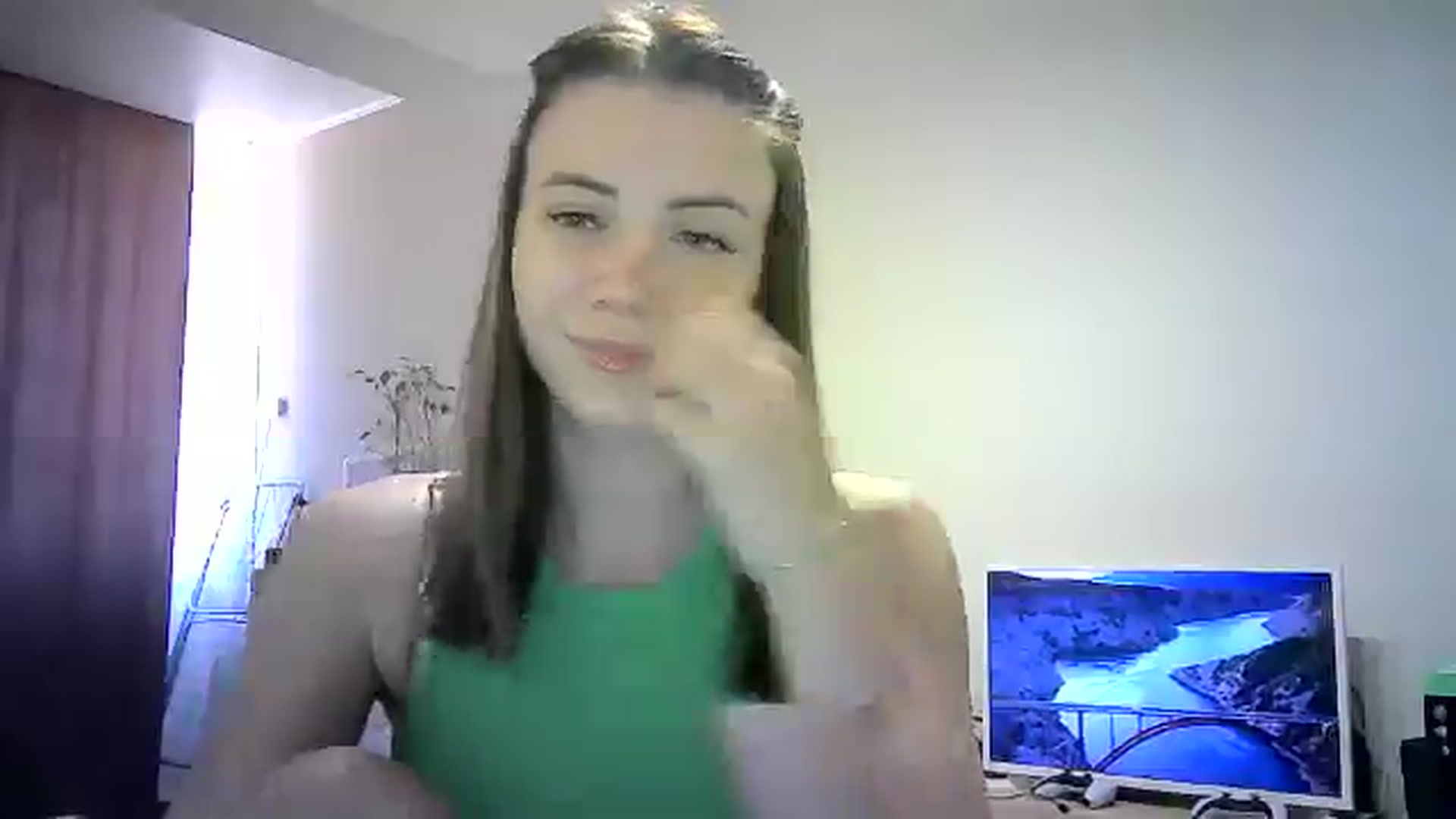 Gallery image thumbnail from Sulfate0's myfreecams stream on, 06/11/2024, 08:28 image 18 of 20