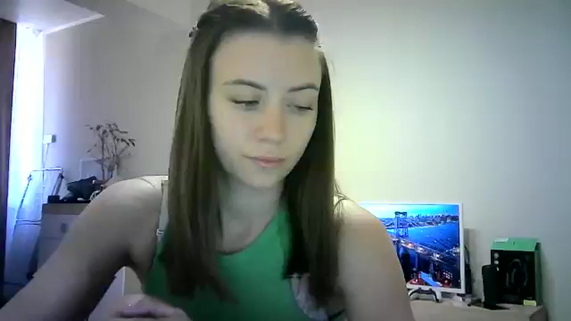 Gallery image thumbnail from Sulfate0's myfreecams stream on, 06/11/2024, 09:32 image 12 of 20