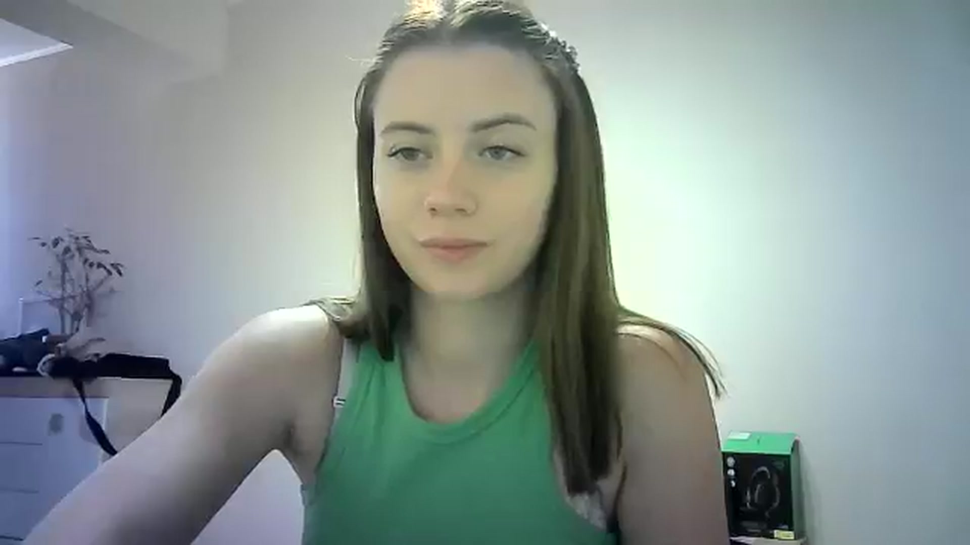 Gallery image thumbnail from Sulfate0's myfreecams stream on, 06/11/2024, 11:23 image 17 of 20