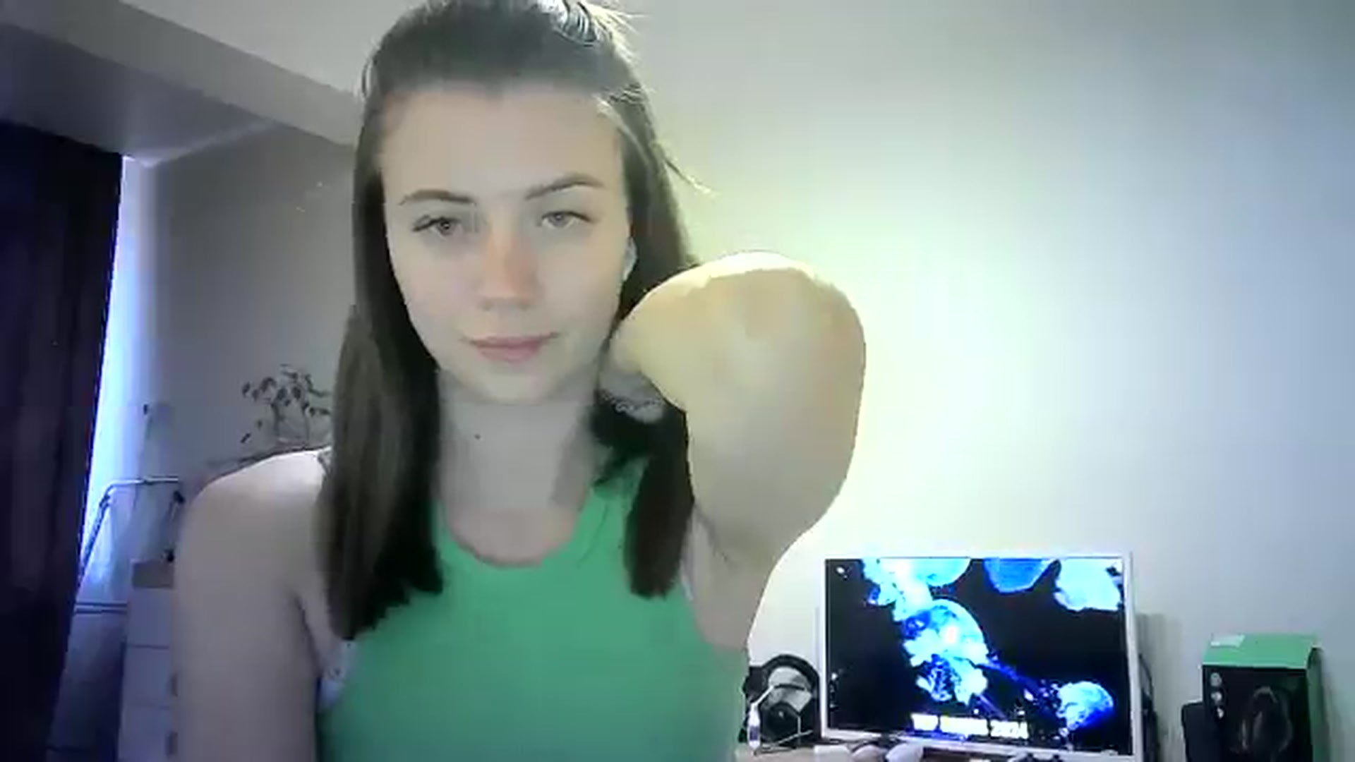 Gallery image thumbnail from Sulfate0's myfreecams stream on, 06/14/2024, 13:11 image 16 of 20