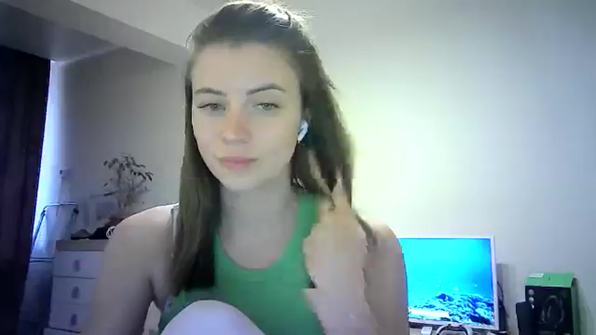 Gallery image thumbnail from Sulfate0's myfreecams stream on, 06/14/2024, 13:11 image 20 of 20